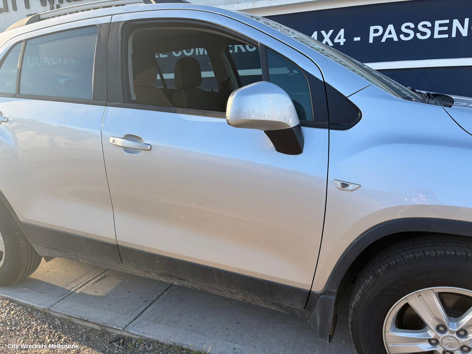 HOLDEN TRAX SIDE STEP/SKIRT, TJ, SIDE SKIRT, RH SIDE, 08/2013 - 12/2020