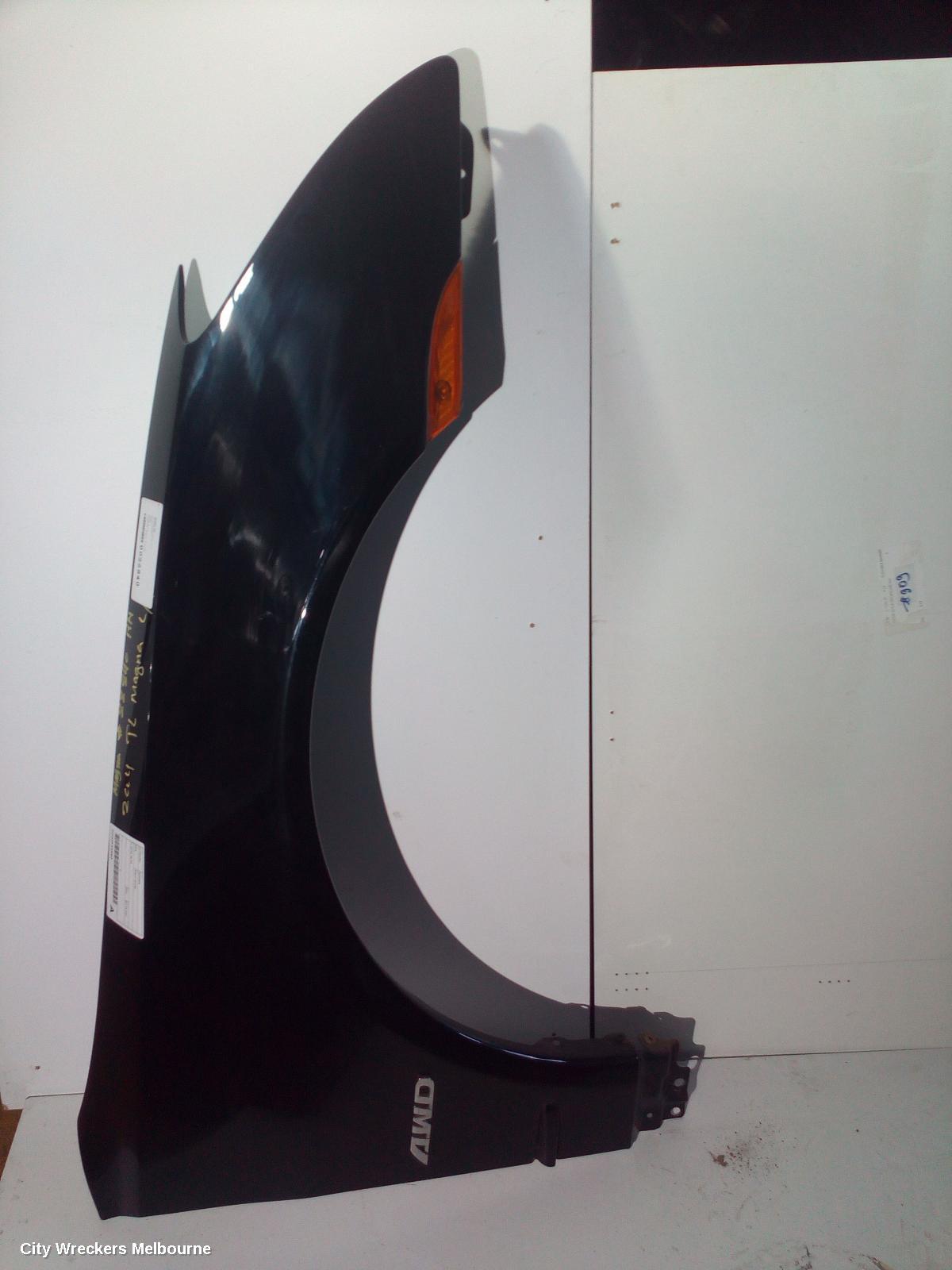 MITSUBISHI MAGNA RIGHT GUARD, TL 06/2003 - 08/2005