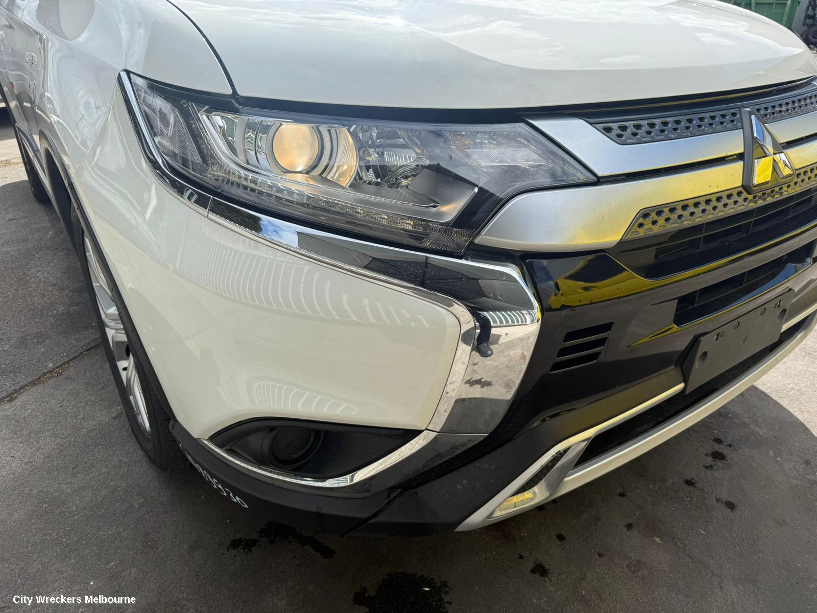 MITSUBISHI OUTLANDER RIGHT DOOR MIRROR, ZK-ZL, NON FLASHER, MANUAL FOLD, NON CAMERA TYPE, 07/2015 - 07/2021