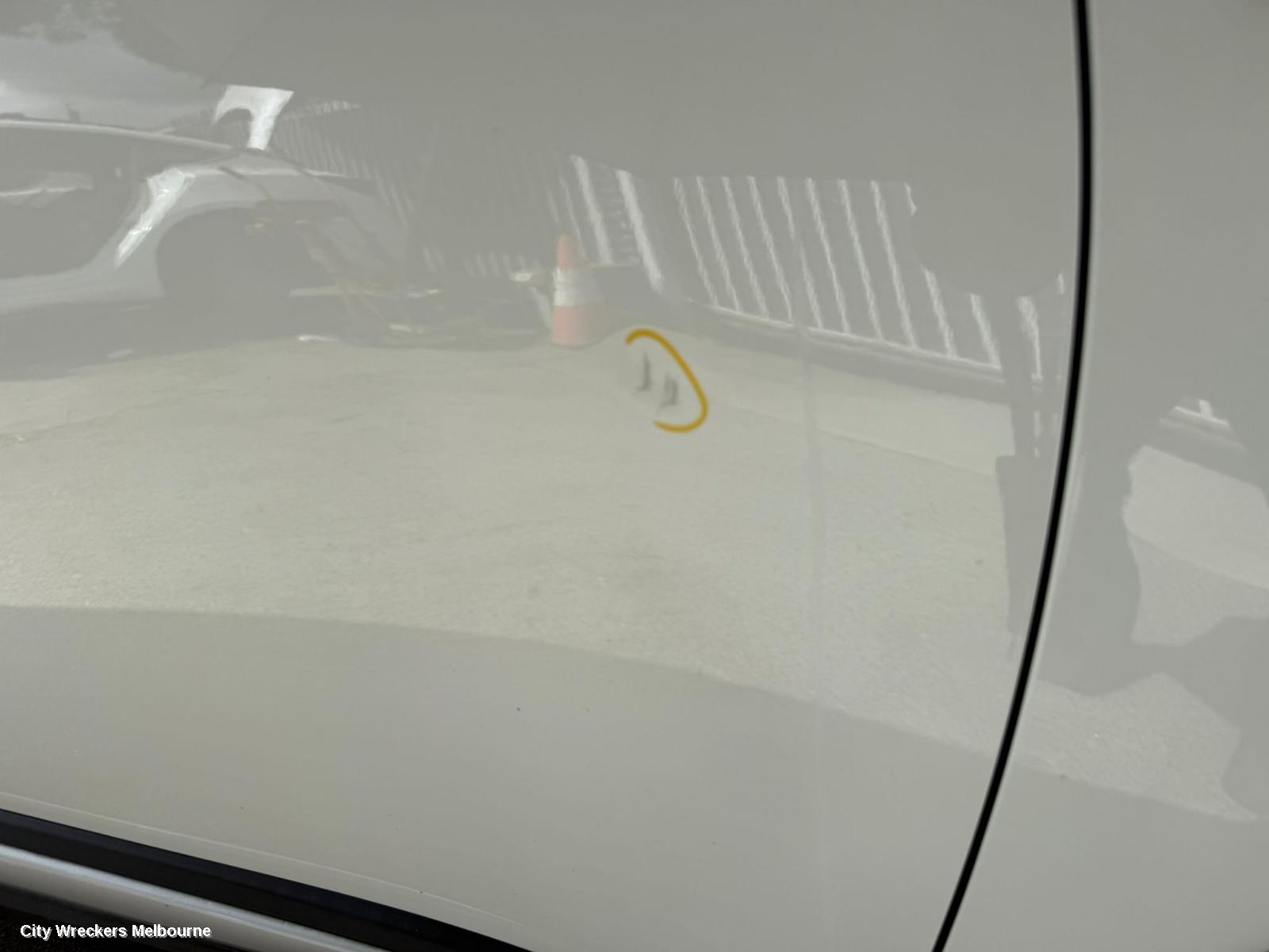 MITSUBISHI OUTLANDER RIGHT DOOR MIRROR, ZK-ZL, NON FLASHER, MANUAL FOLD, NON CAMERA TYPE, 07/2015 - 07/2021
