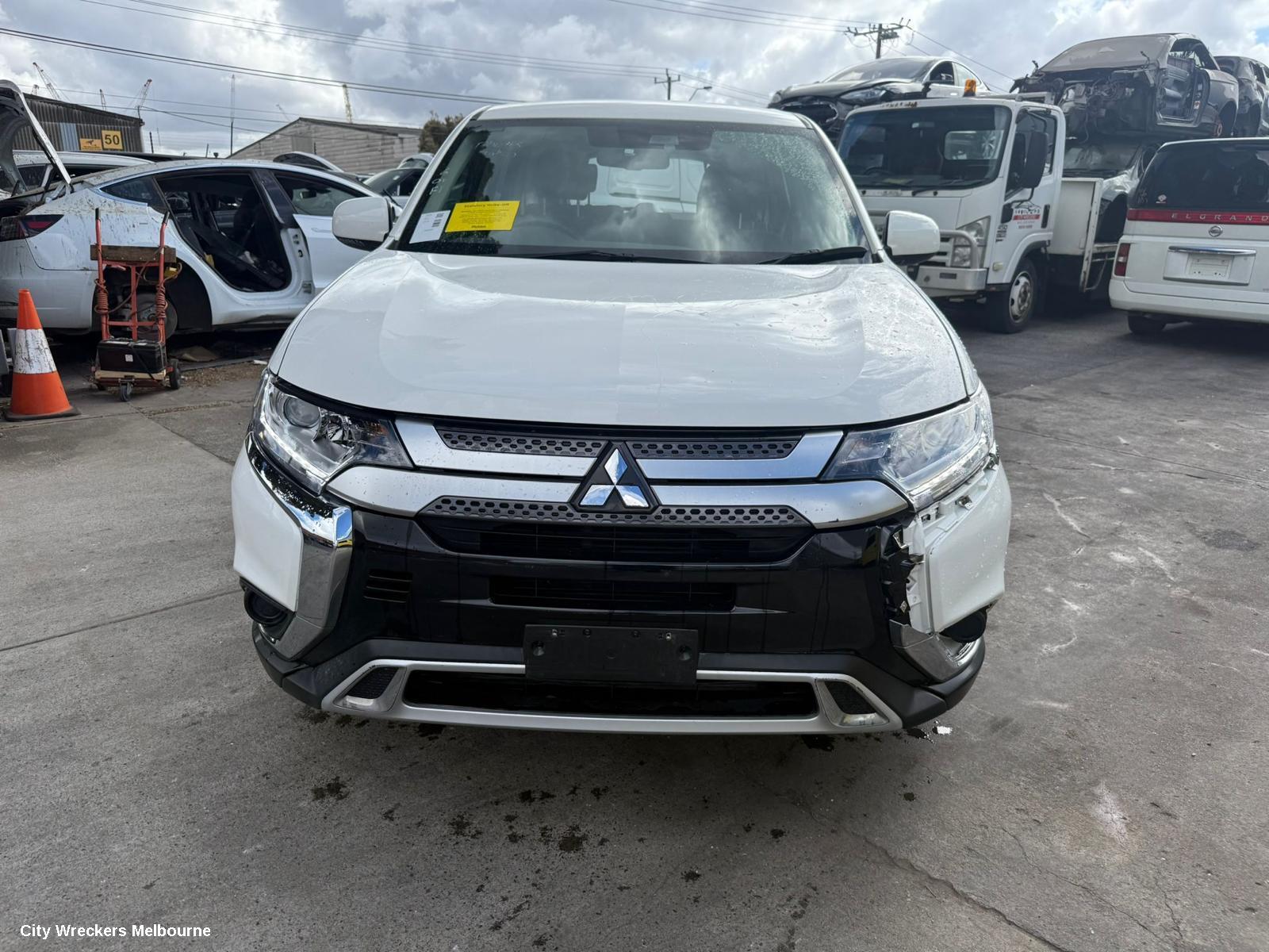 MITSUBISHI OUTLANDER RIGHT DOOR MIRROR, ZK-ZL, NON FLASHER, MANUAL FOLD, NON CAMERA TYPE, 07/2015 - 07/2021