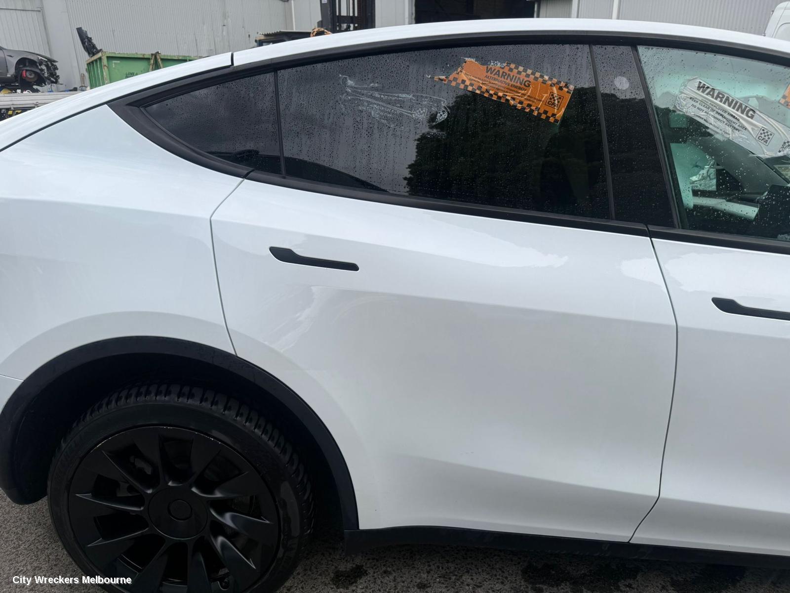 TESLA MODEL Y CONSOLE, 1ST GEN, 03/2022 ONWARDS