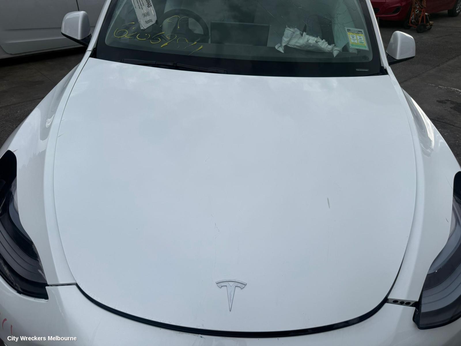 TESLA MODEL Y CONSOLE, 1ST GEN, 03/2022 ONWARDS