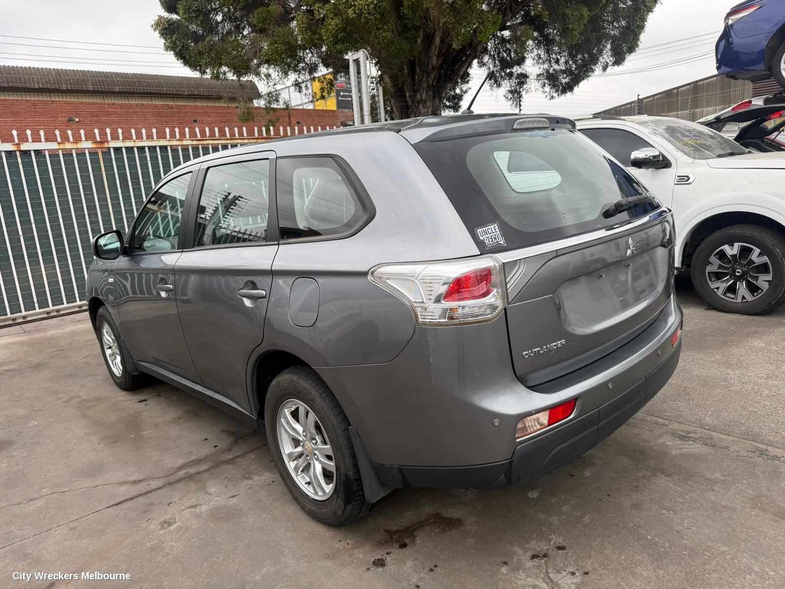 MITSUBISHI OUTLANDER TRANS/GEARBOX, AUTO, AWD, PETROL, 2.4, 4J12, W/ TRANSFER CASE, ZJ, W1CJA1A4X CODE, 10/2012 - 12/2014