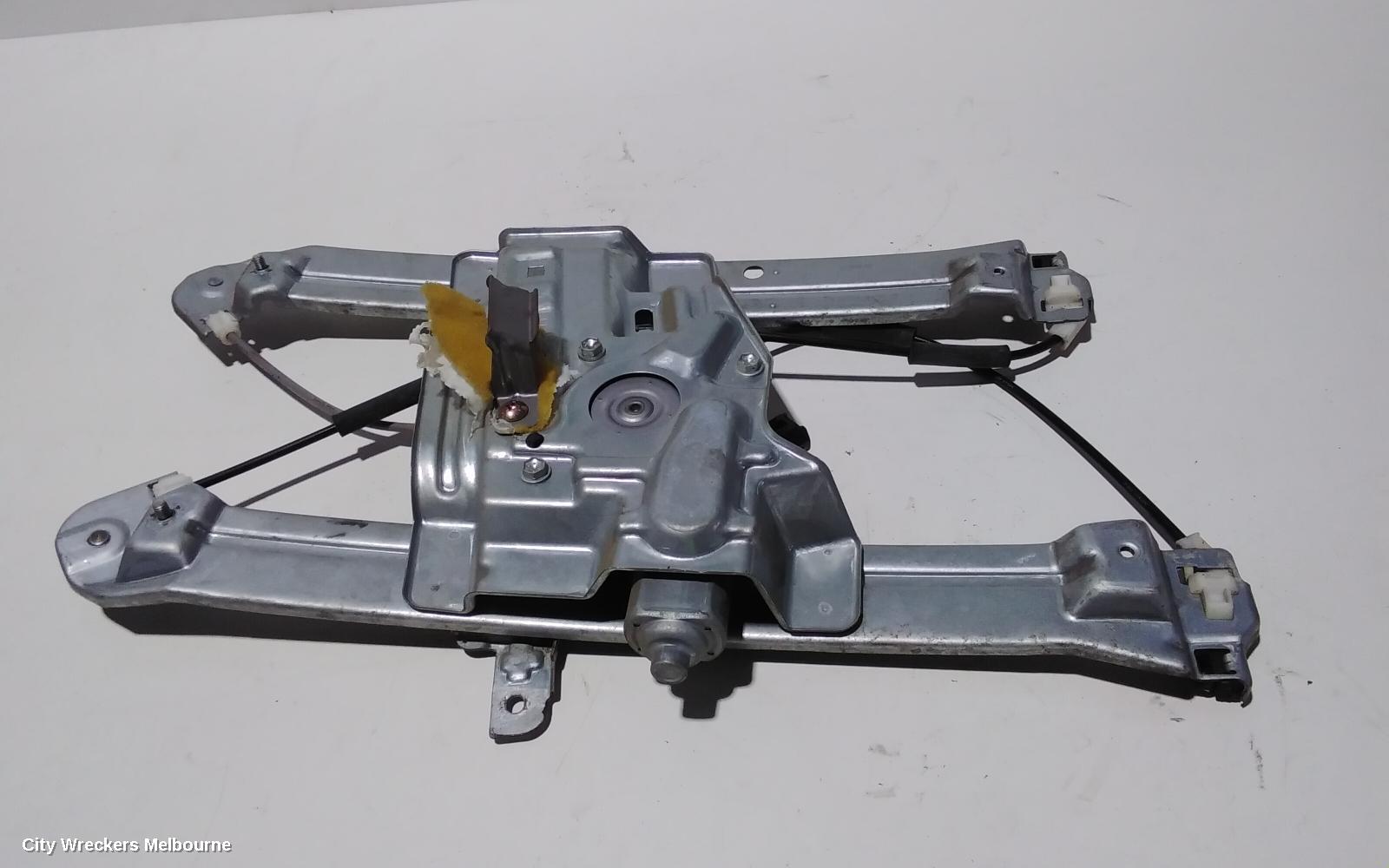 MITSUBISHI 380 RIGHT FRONT WINDOW REG/MOTOR, DB, ELECTRIC, 09/2005 - 03/2008