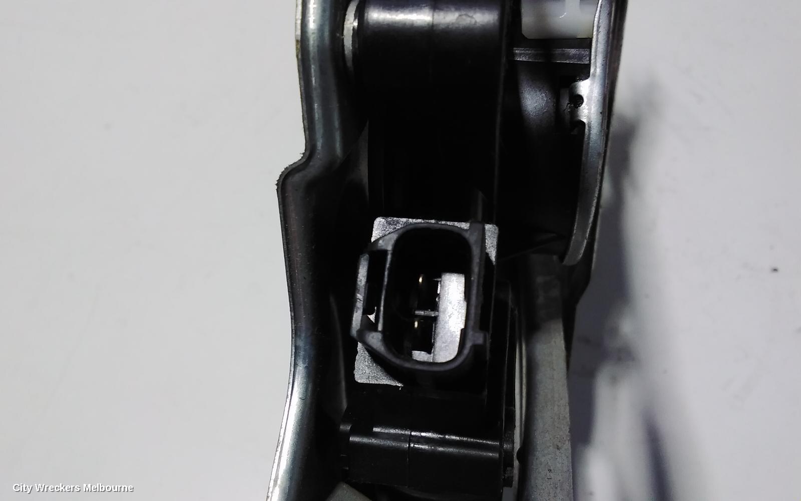 MITSUBISHI 380 RIGHT FRONT WINDOW REG/MOTOR, DB, ELECTRIC, 09/2005 - 03/2008