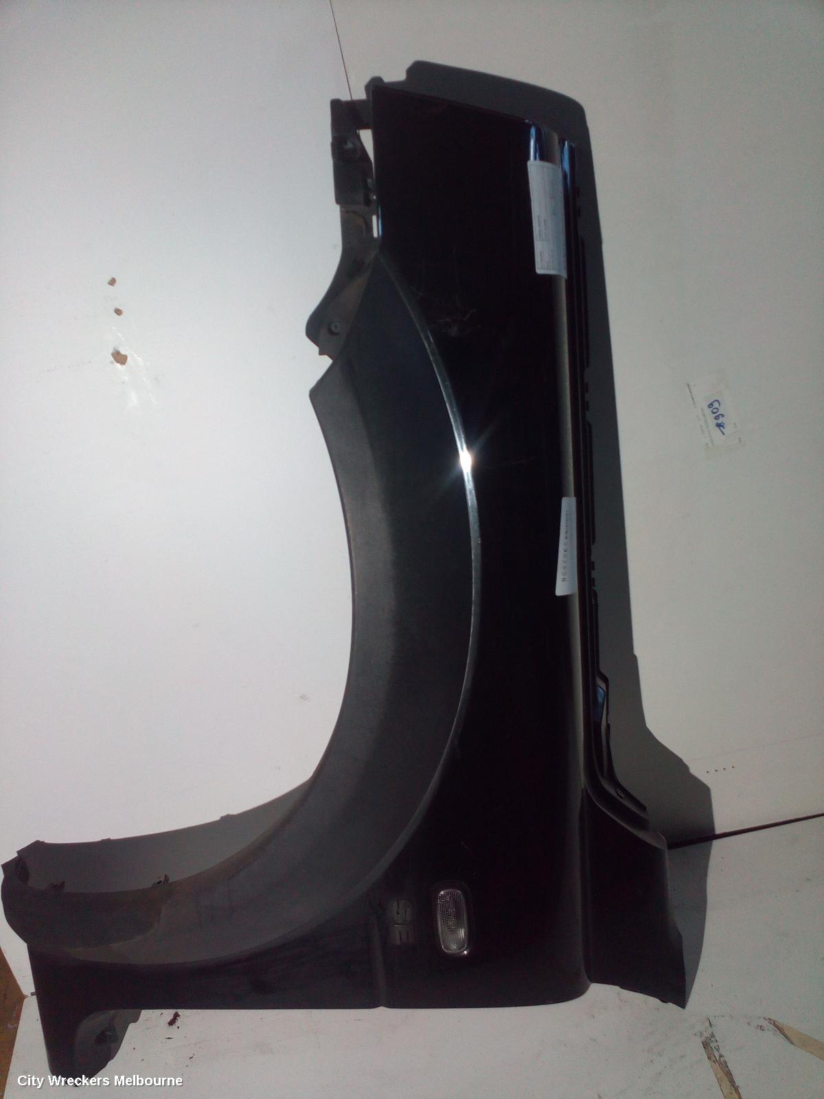 LAND ROVER FREELANDER LEFT GUARD, 03/1998 - 02/2004