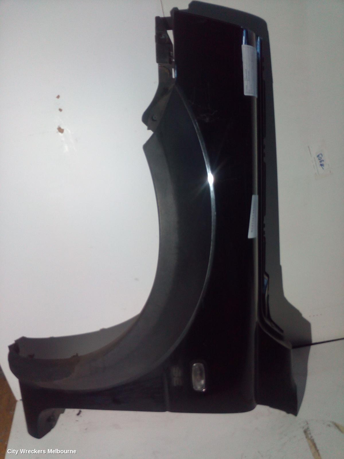LAND ROVER FREELANDER LEFT GUARD, 03/1998 - 02/2004
