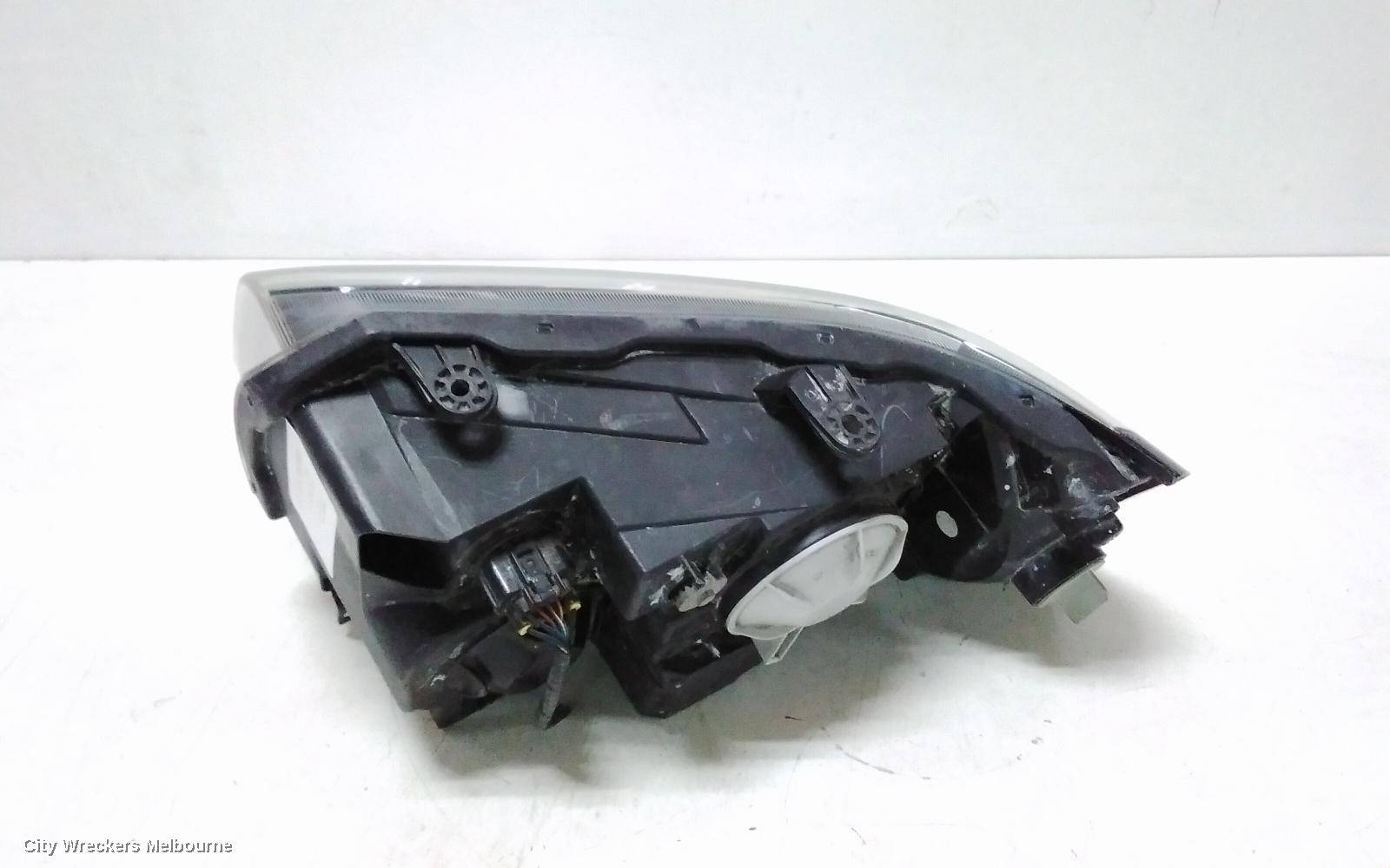 LAND ROVER FREELANDER RIGHT HEADLAMP, 02/2004 - 06/2007