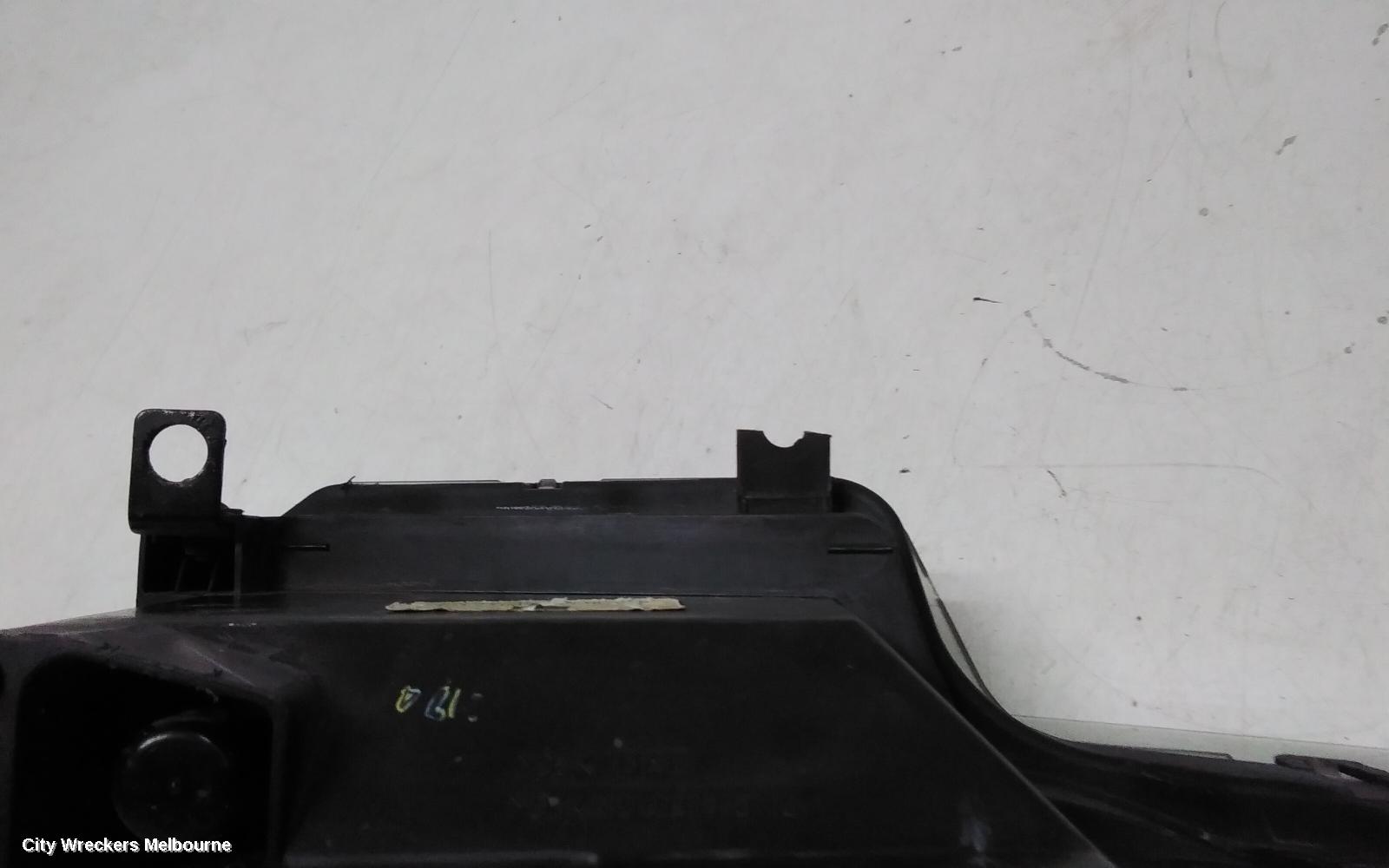 LAND ROVER FREELANDER LEFT HEADLAMP, 02/2004 - 06/2007