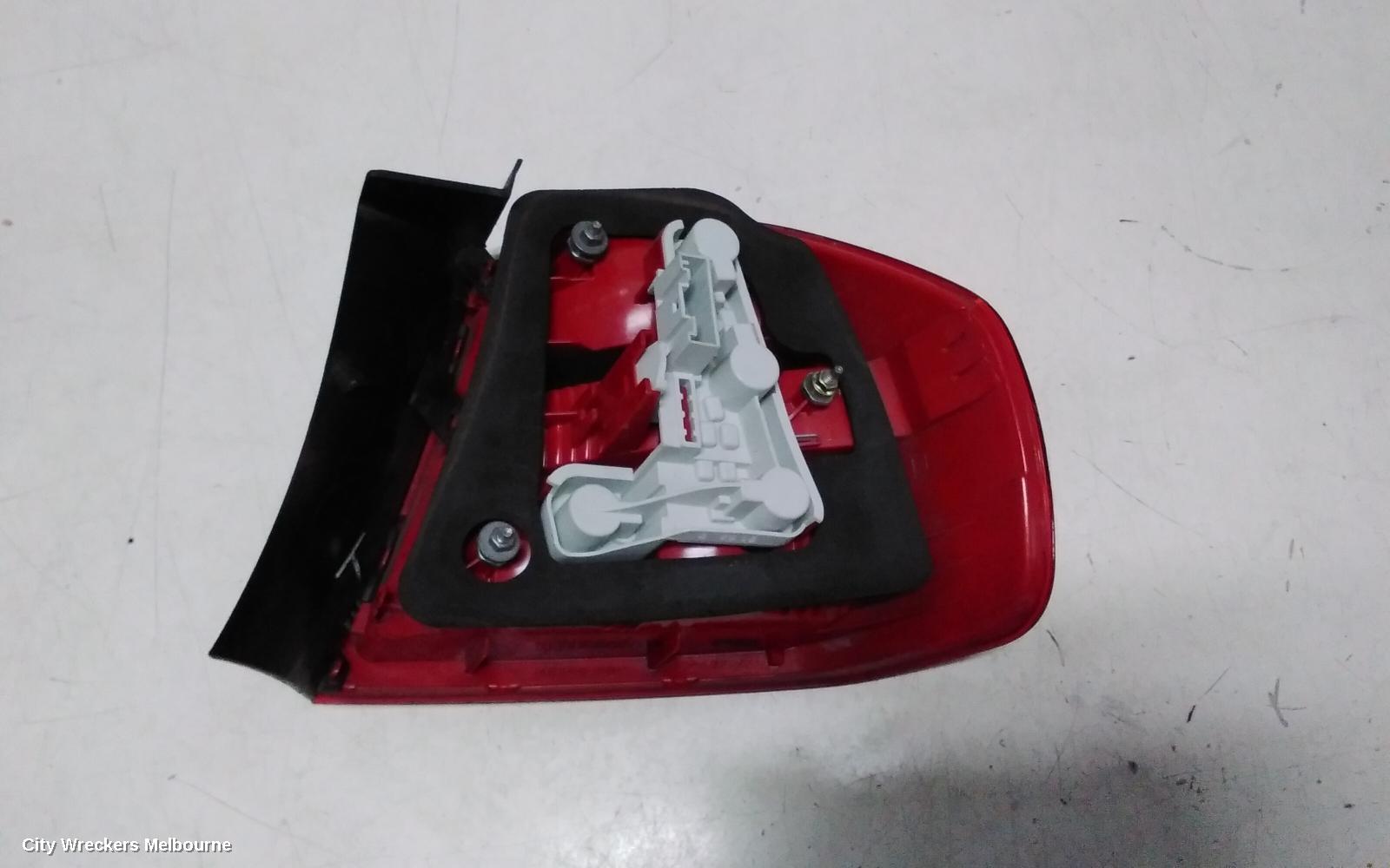 BMW 3 SERIES LEFT TAILLIGHT, E90, SEDAN, NON LED TYPE, 03/2005 - 10/2008