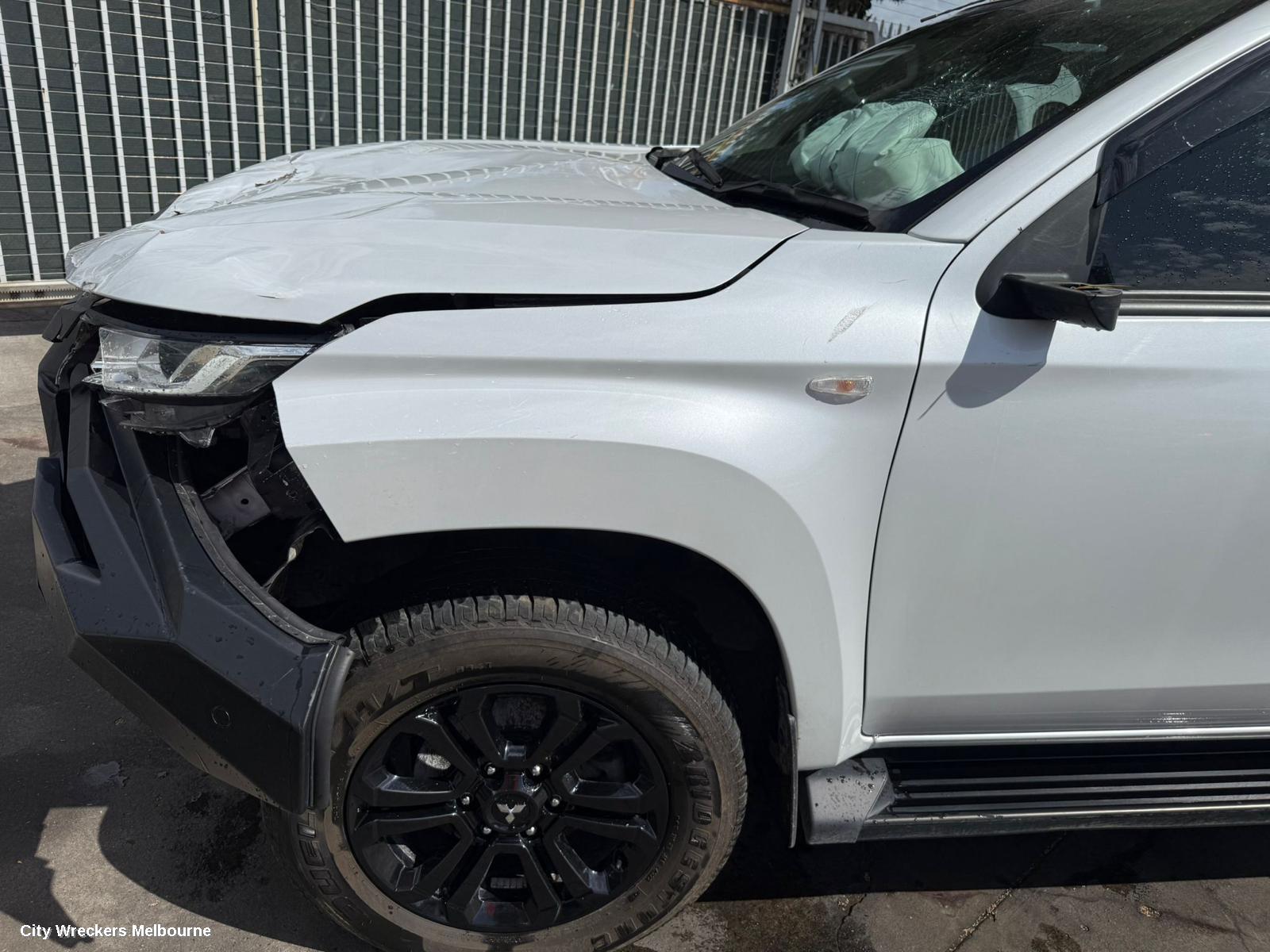MITSUBISHI TRITON RIGHT GUARD, MR, NON FLARED, W/ REPEATER LAMP TYPE, 11/2018 - 10/2023