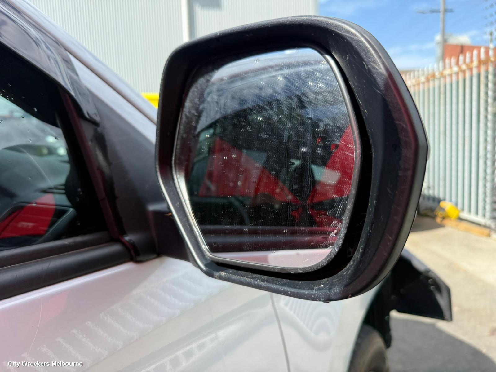 MITSUBISHI TRITON RIGHT GUARD, MR, NON FLARED, W/ REPEATER LAMP TYPE, 11/2018 - 10/2023