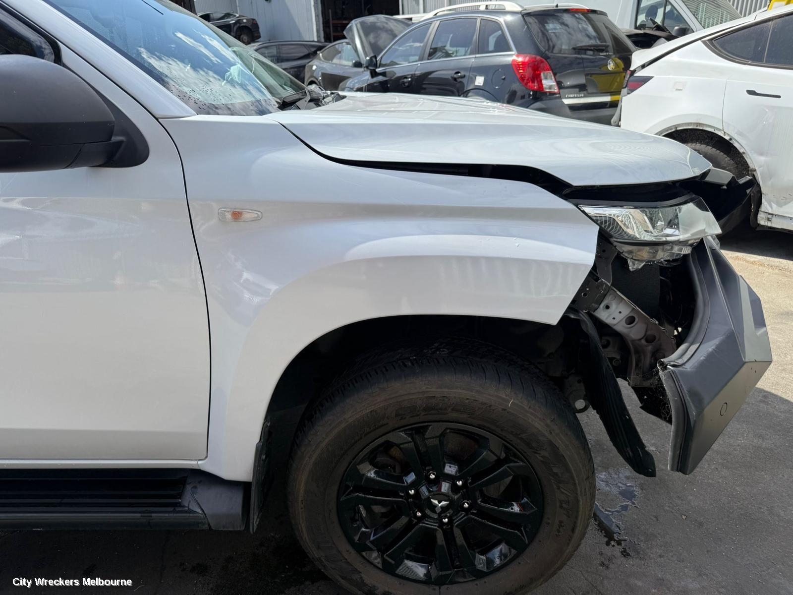 MITSUBISHI TRITON RIGHT GUARD, MR, NON FLARED, W/ REPEATER LAMP TYPE, 11/2018 - 10/2023