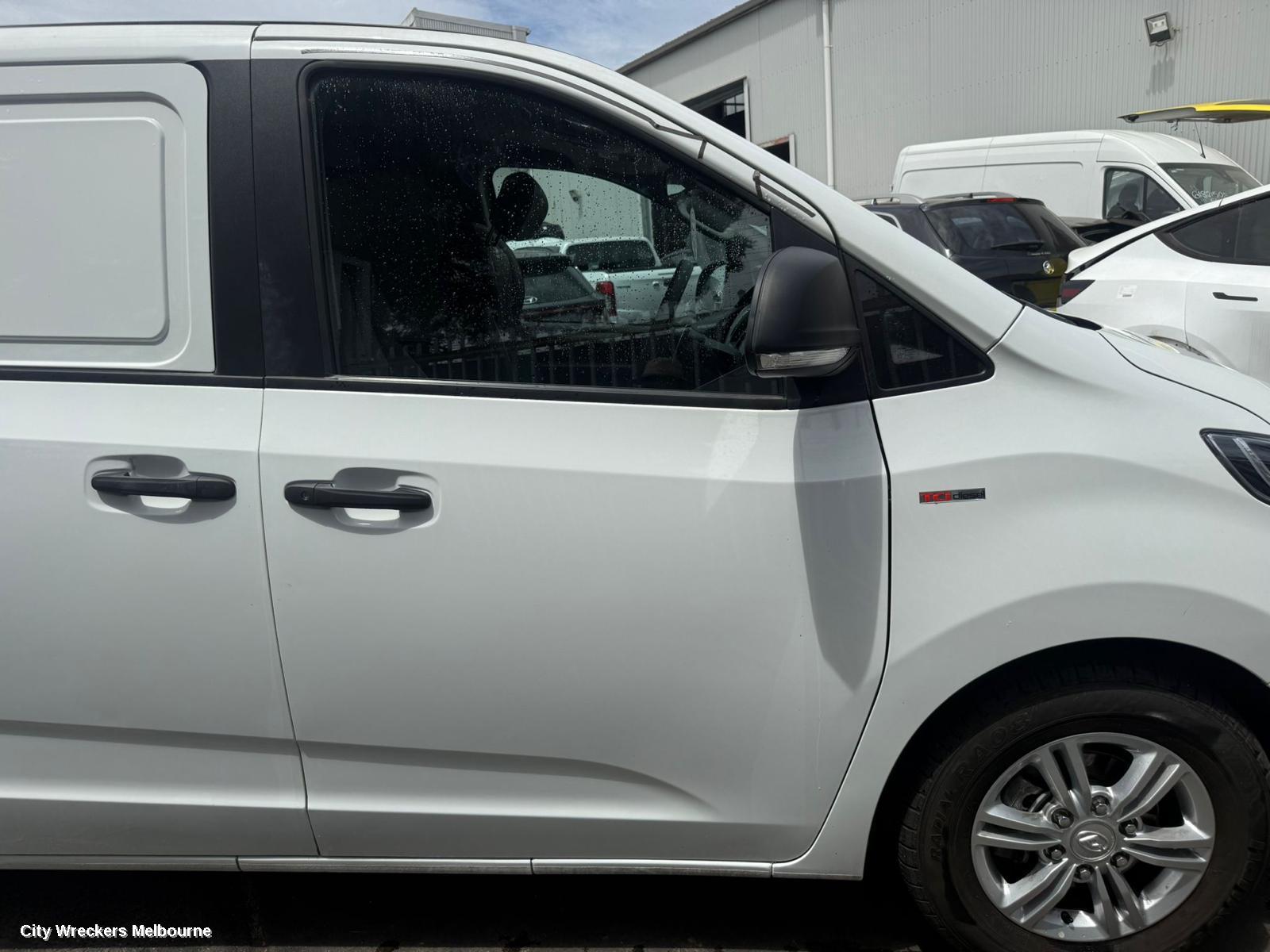 LDV G10 DOOR HINGE/RUNNER, UPPER, RH FRONT, SV7A/SV7C, WAGON/VAN, 04/2015 ONWARDS
