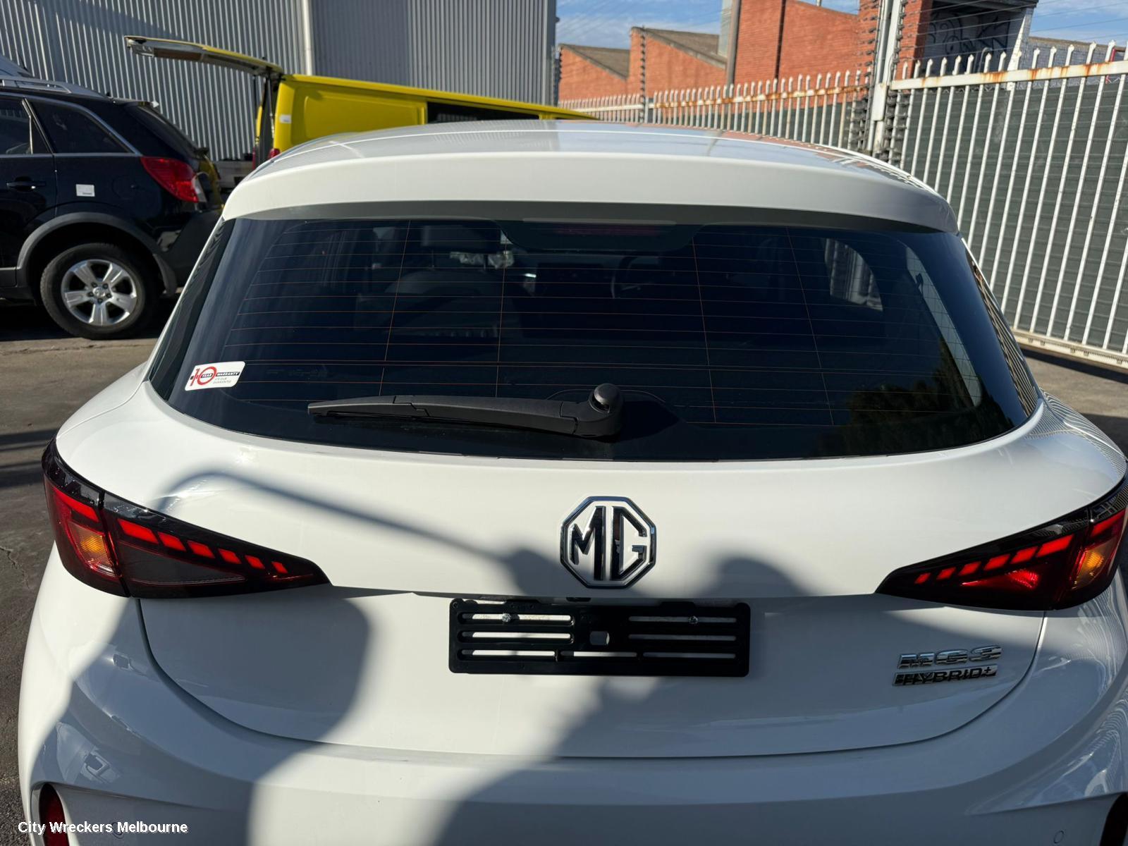 MG MG3 LEFT FRONT DOOR, ZP22, 03/2024 ONWARDS