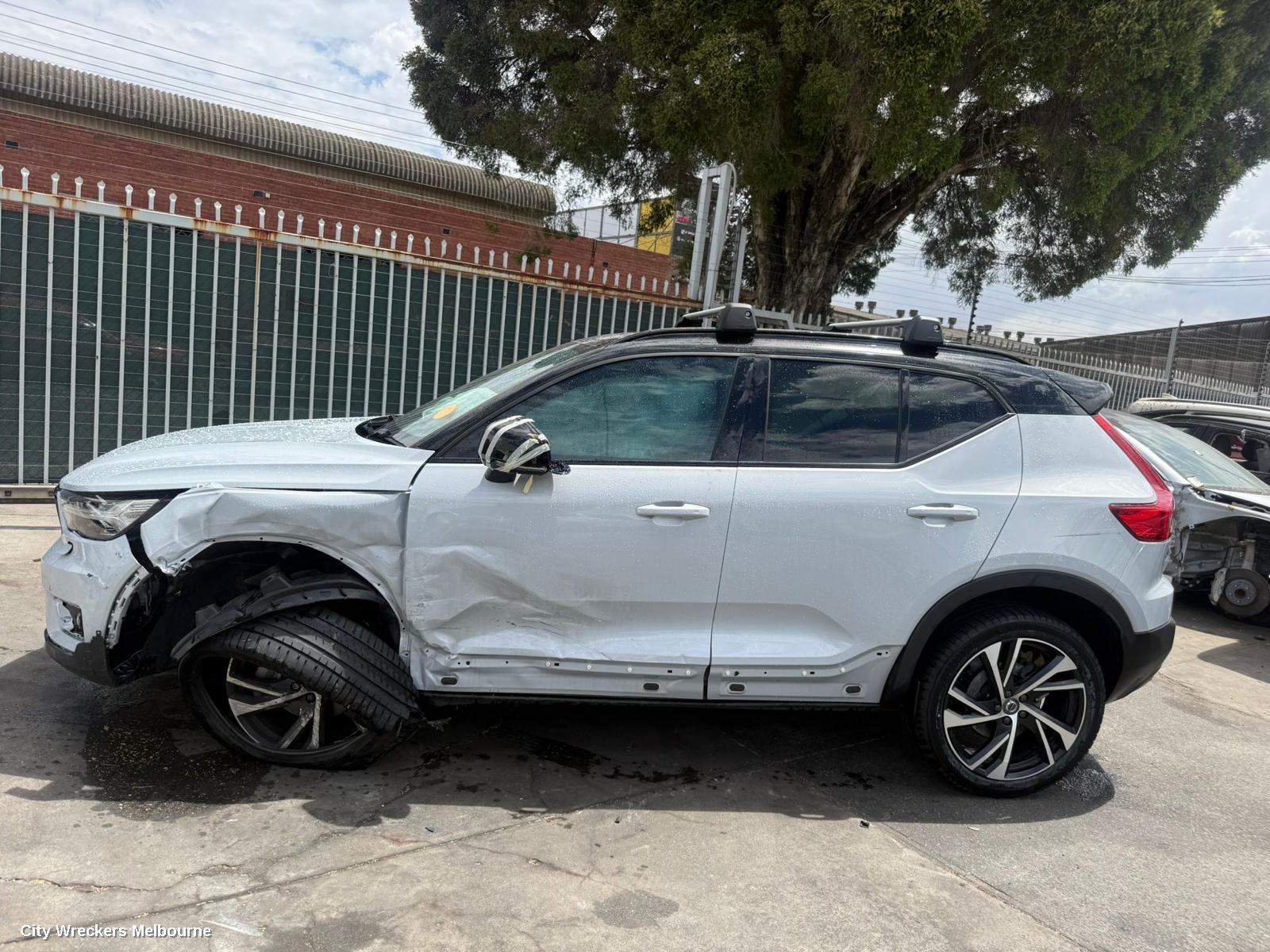 VOLVO XC40 WINDSHIELD, 02/2018 ONWARDS