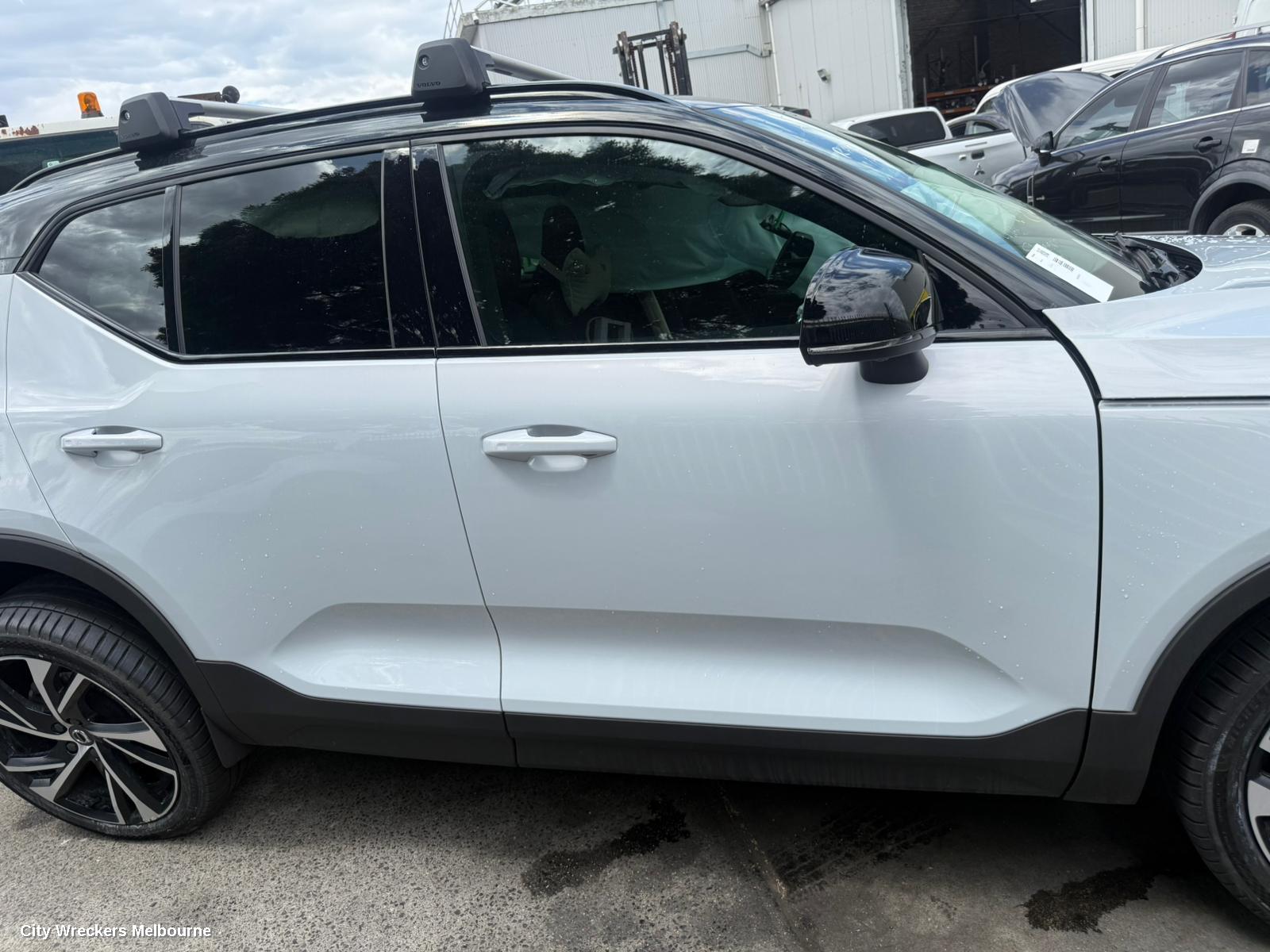 VOLVO XC40 OVERFLOW BOTTLE, 02/2018 ONWARDS