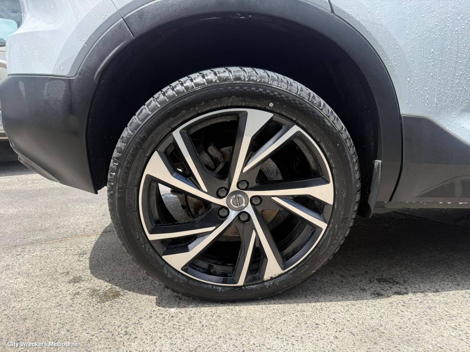VOLVO XC40 WINDSHIELD, 02/2018 ONWARDS