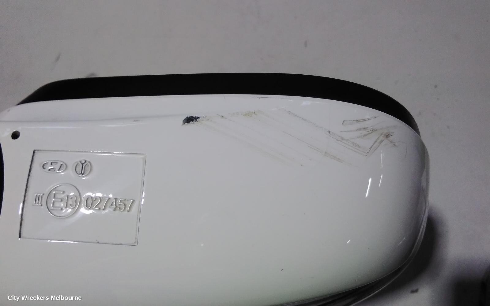 HYUNDAI IX35 RIGHT DOOR MIRROR, LM SERIES, POWER FOLD (8 PIN), 11/2009 - 01/2016