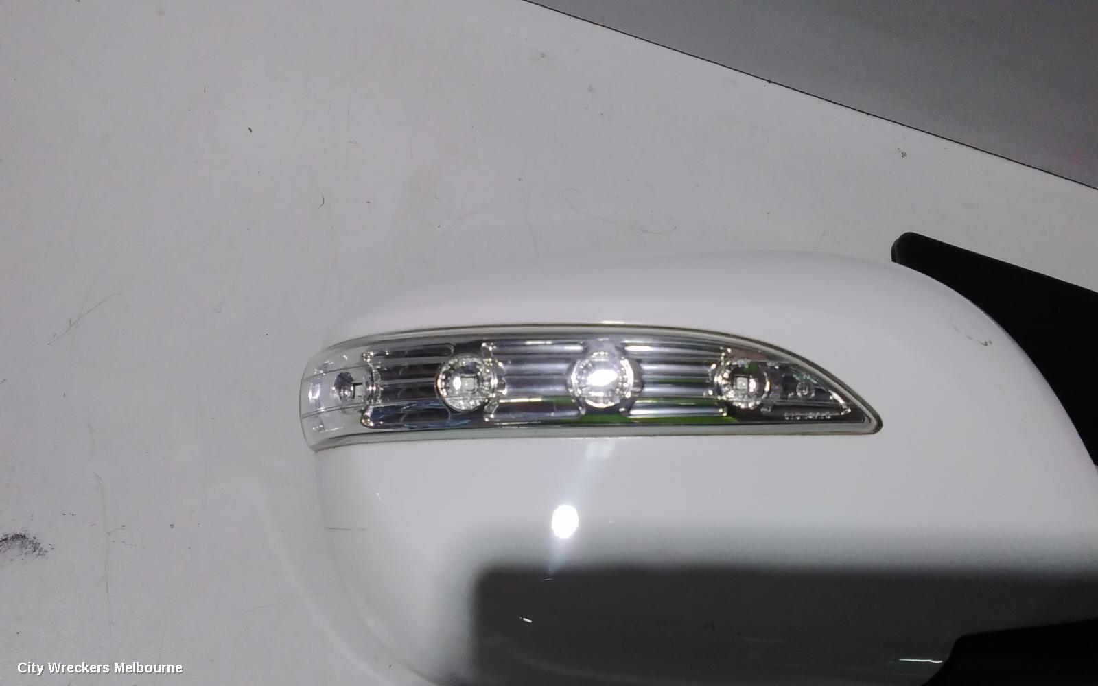HYUNDAI IX35 RIGHT DOOR MIRROR, LM SERIES, POWER FOLD (8 PIN), 11/2009 - 01/2016