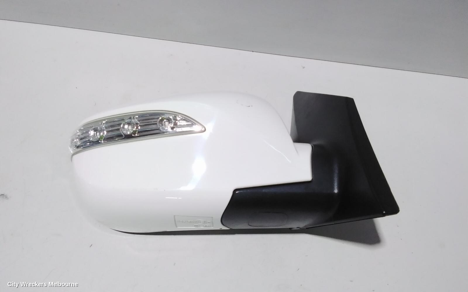 HYUNDAI IX35 RIGHT DOOR MIRROR, LM SERIES, POWER FOLD (8 PIN), 11/2009 - 01/2016