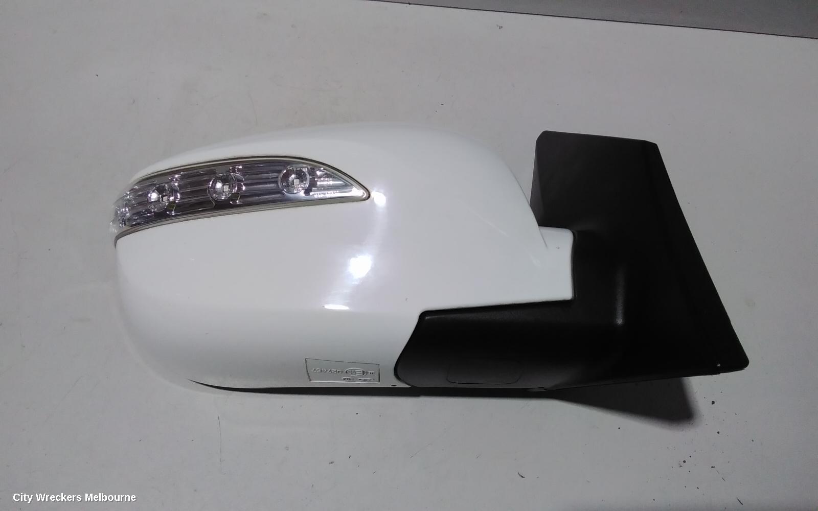 HYUNDAI IX35 RIGHT DOOR MIRROR, LM SERIES, POWER FOLD (8 PIN), 11/2009 - 01/2016