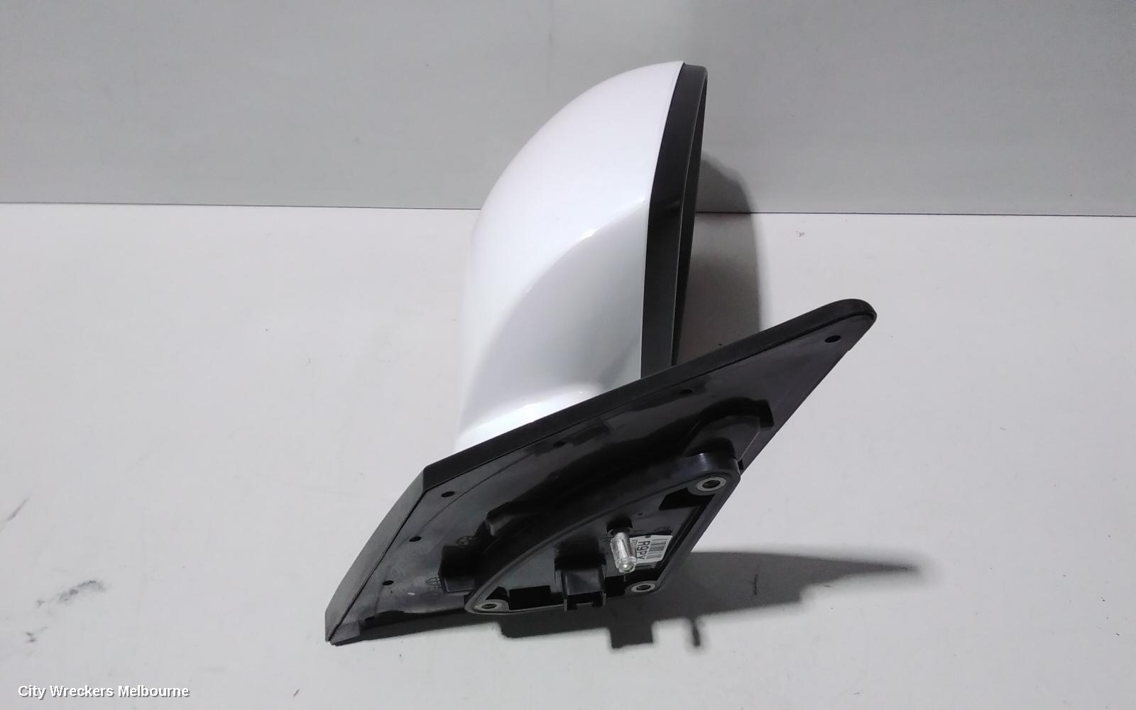 HYUNDAI IX35 RIGHT DOOR MIRROR, LM SERIES, POWER FOLD (8 PIN), 11/2009 - 01/2016