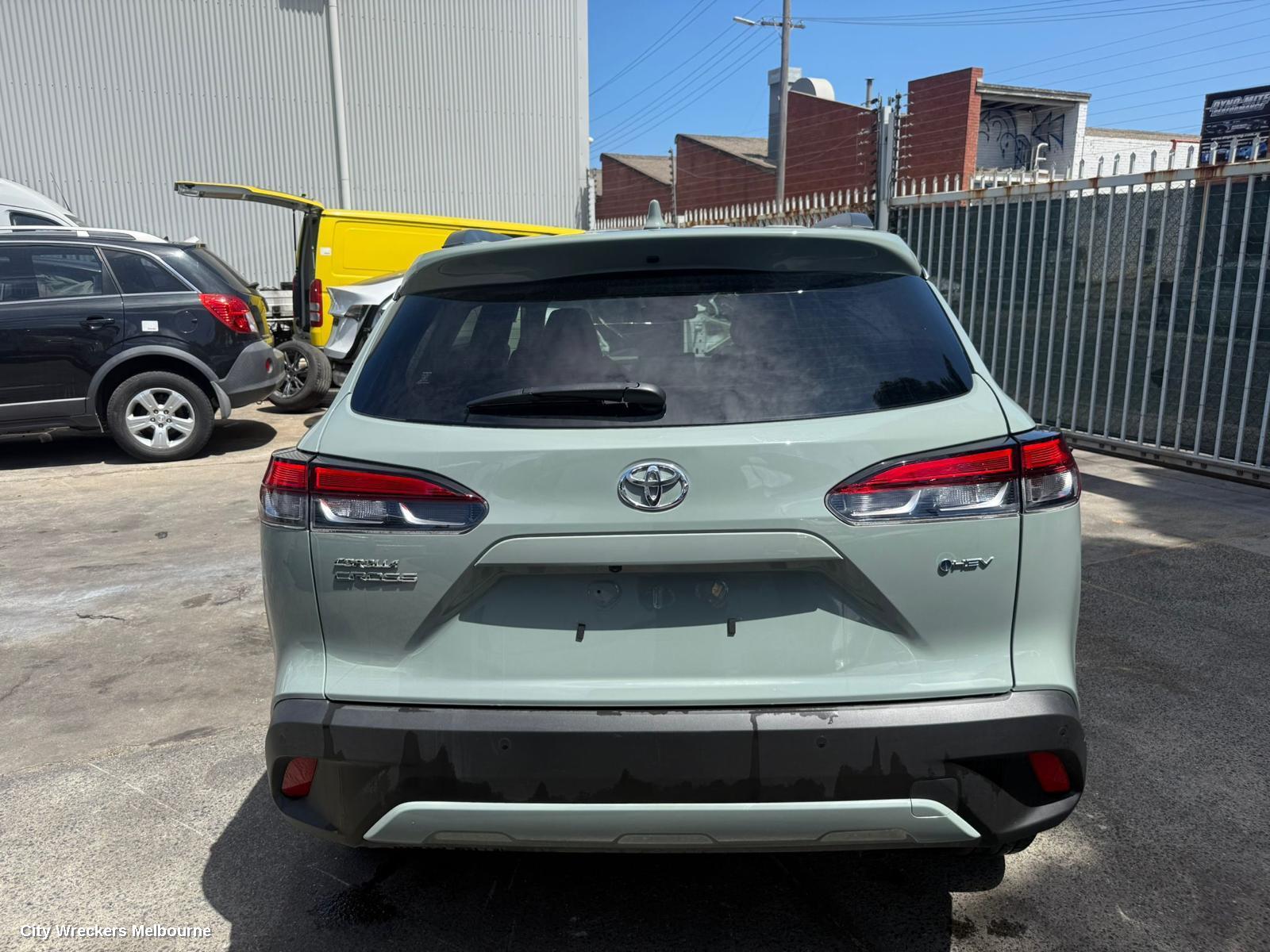 TOYOTA COROLLA CROSS RIGHT REAR DOOR WINDOW, XG10, 01/2022 ONWARDS