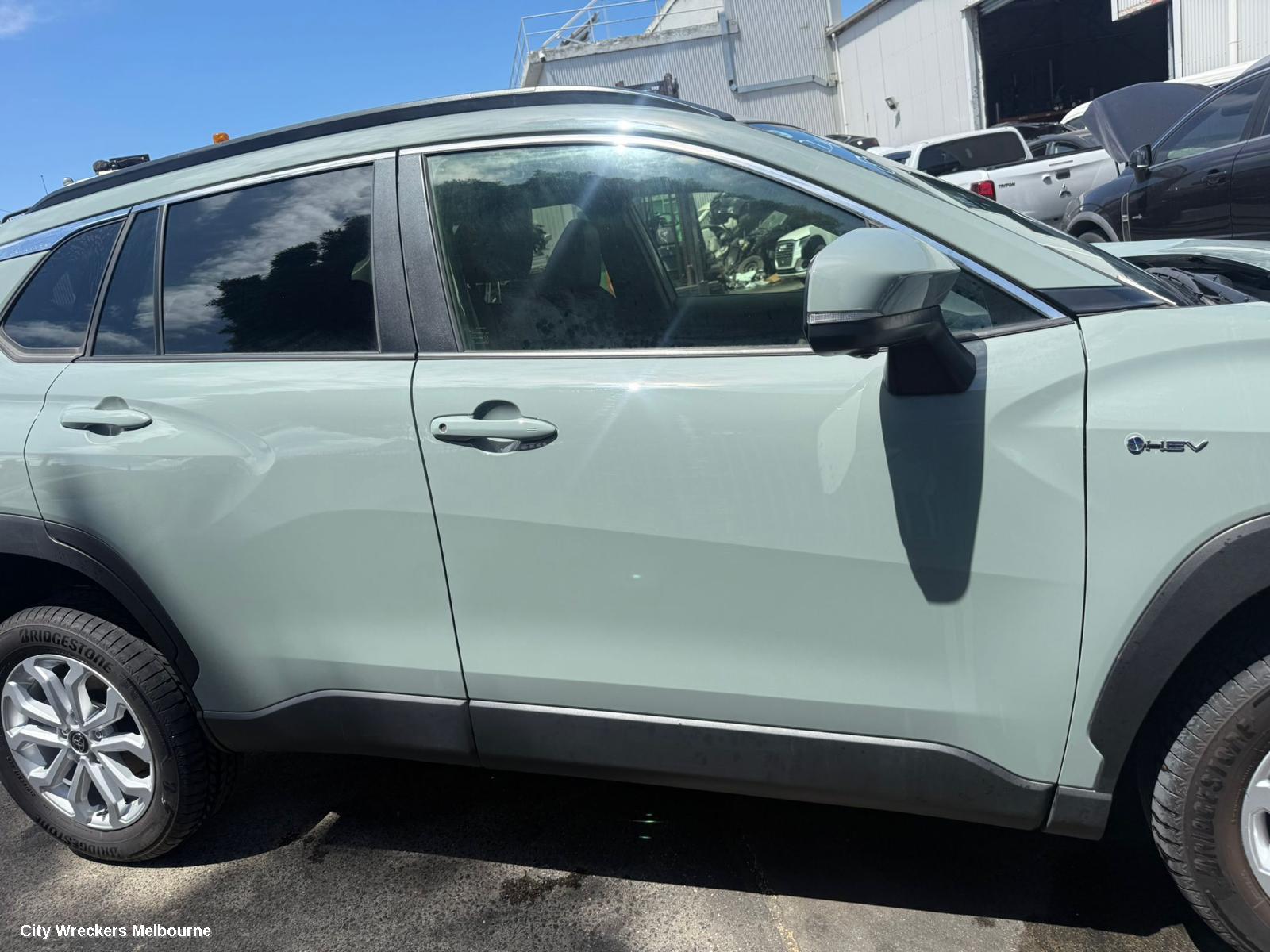 TOYOTA COROLLA CROSS RIGHT REAR DOOR WINDOW, XG10, 01/2022 ONWARDS