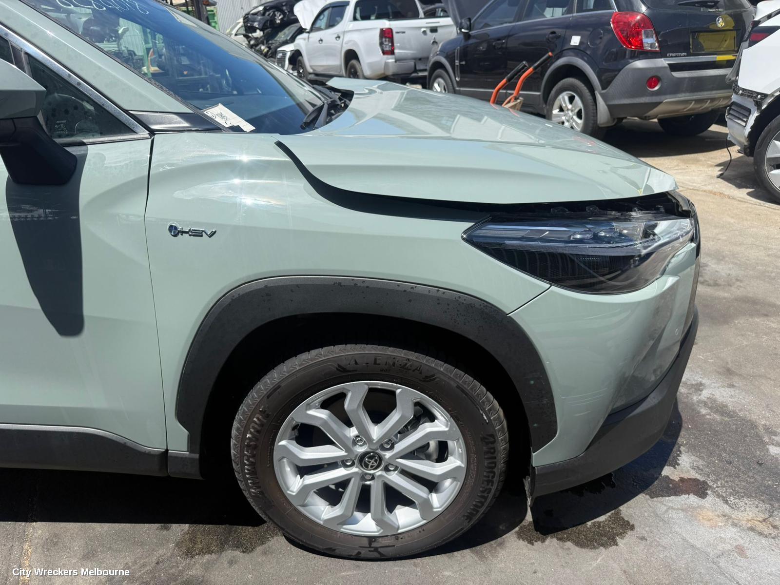 TOYOTA COROLLA CROSS RIGHT REAR DOOR WINDOW, XG10, 01/2022 ONWARDS