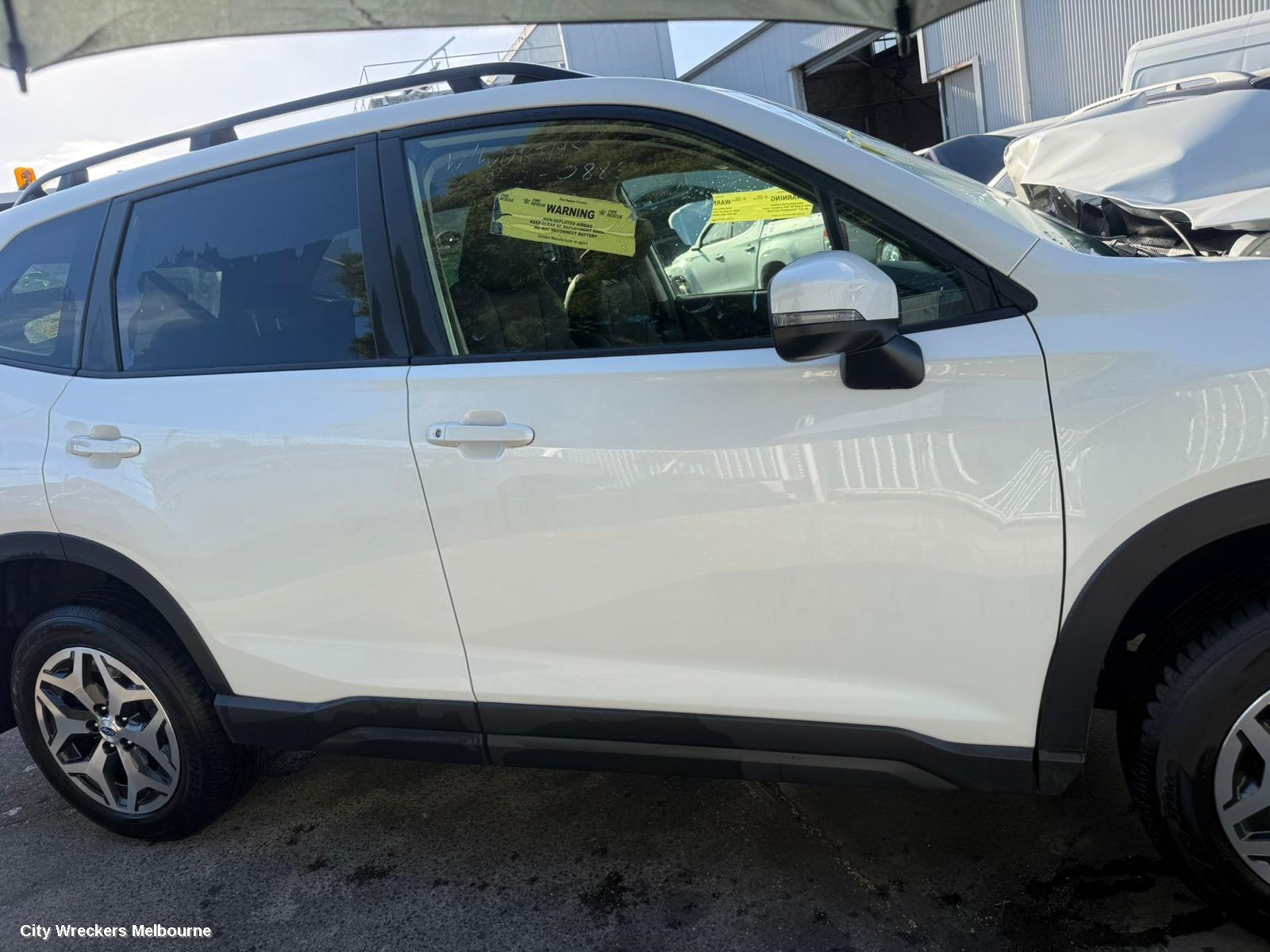 SUBARU FORESTER RIGHT FRONT 1/4 DOOR GLASS, SK, 08/2018 - 11/2024