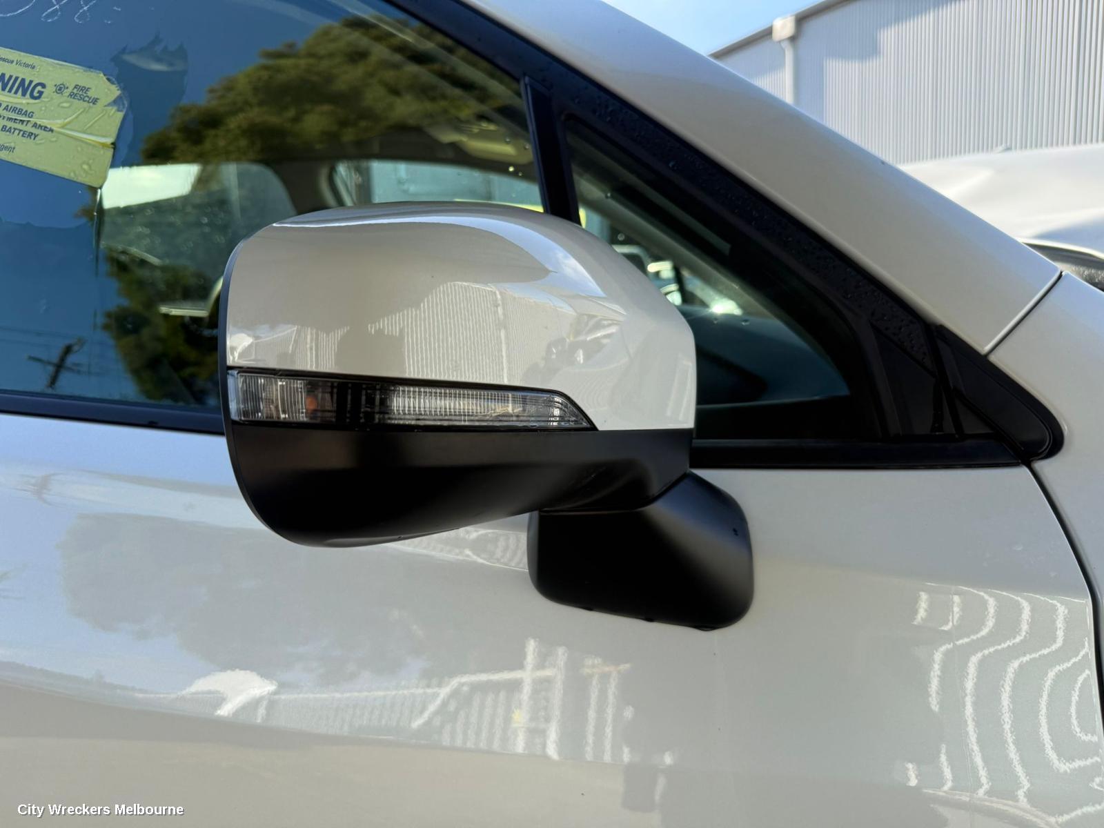 SUBARU FORESTER RIGHT FRONT 1/4 DOOR GLASS, SK, 08/2018 - 11/2024