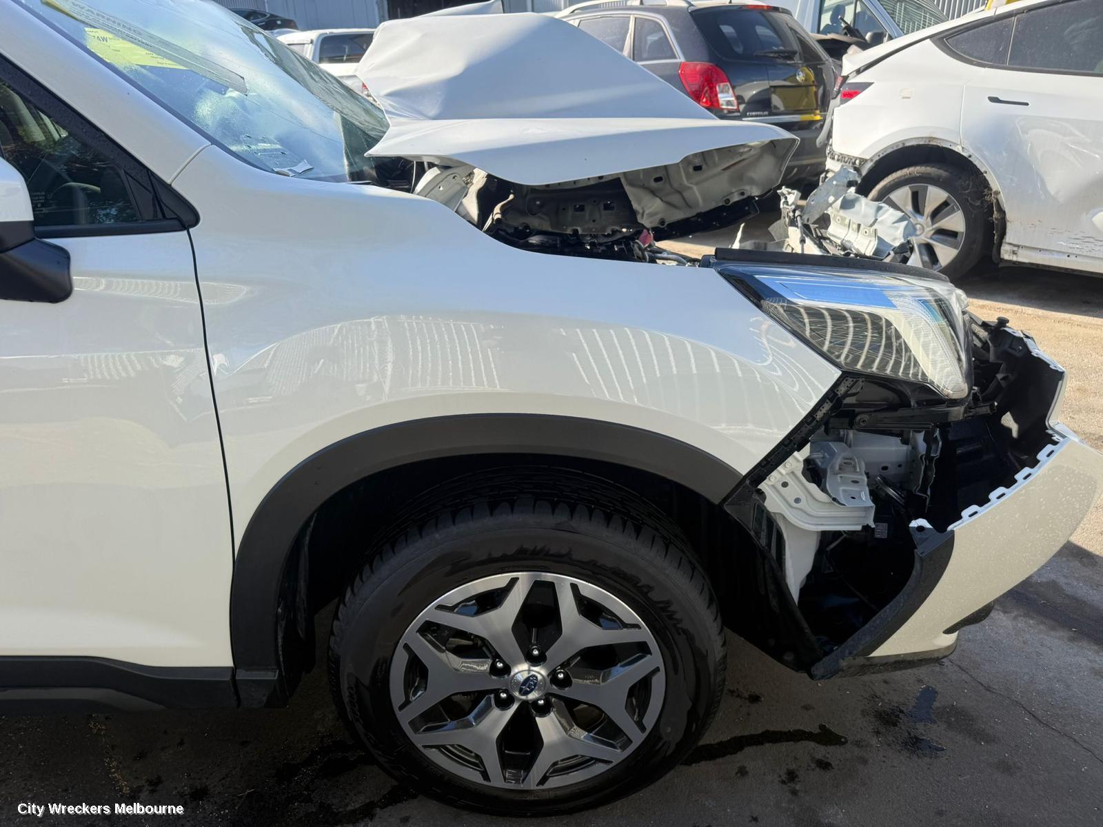 SUBARU FORESTER RIGHT FRONT 1/4 DOOR GLASS, SK, 08/2018 - 11/2024