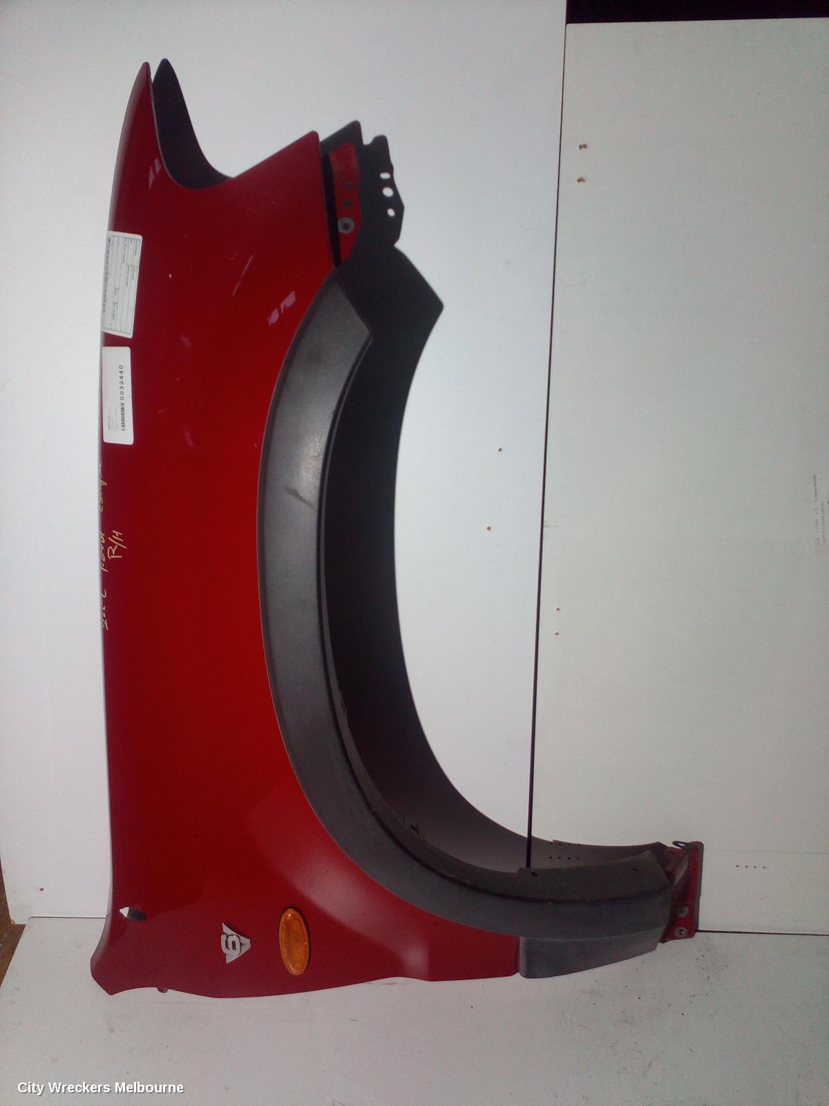FORD ESCAPE RIGHT GUARD, BA, 02/2001 - 03/2003