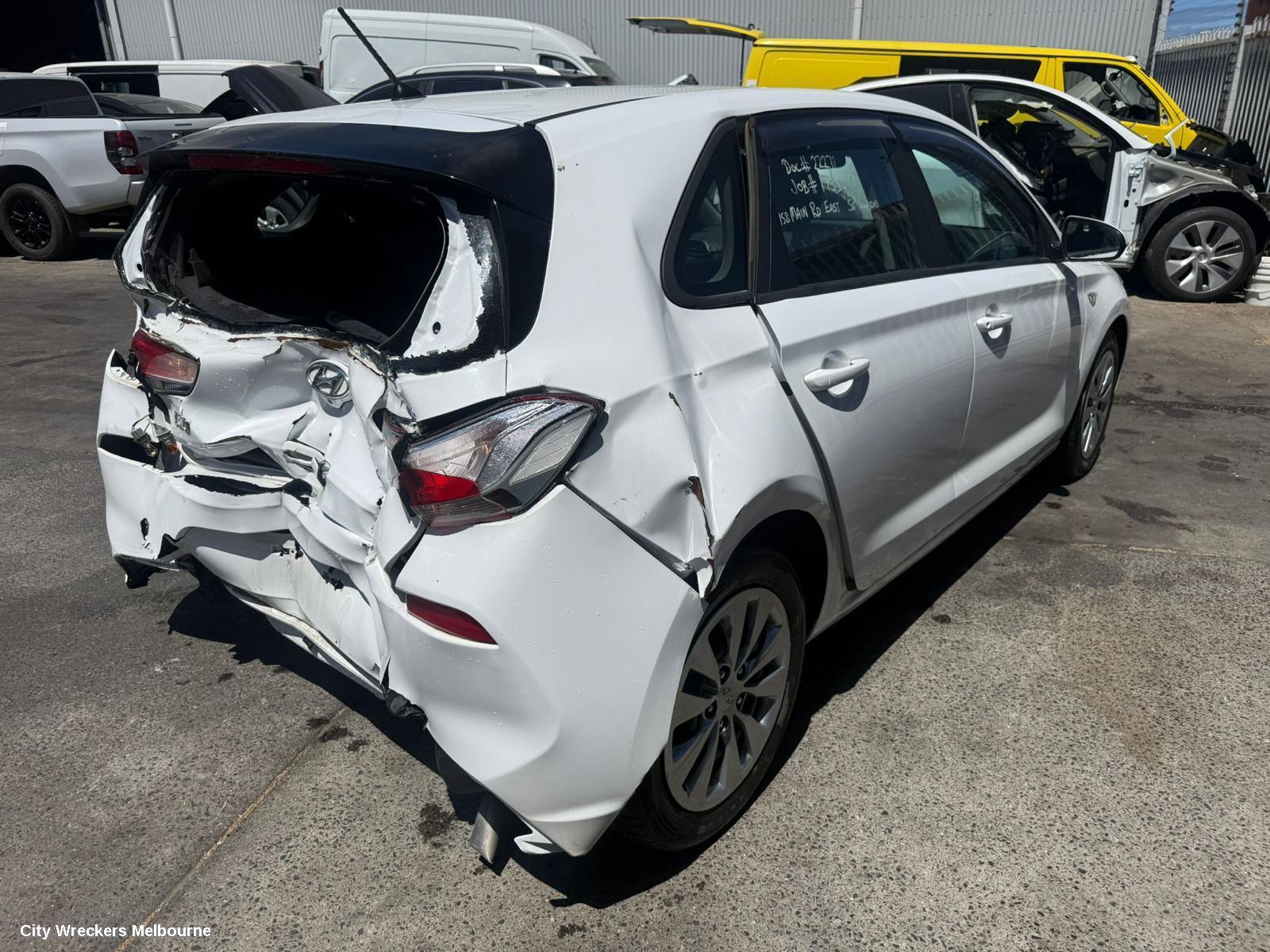 HYUNDAI I30 COURTESY LIGHT, FRONT, GREY, W/ SUNGLASS HOLDER TYPE, PD, 03/2017 ONWARDS