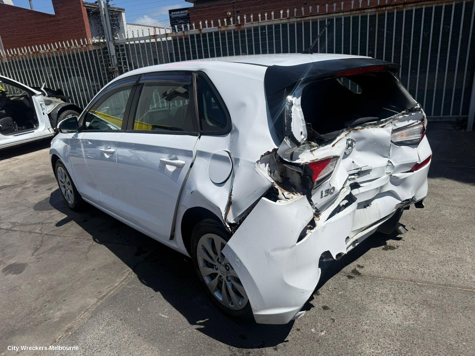 HYUNDAI I30 COURTESY LIGHT, FRONT, GREY, W/ SUNGLASS HOLDER TYPE, PD, 03/2017 ONWARDS