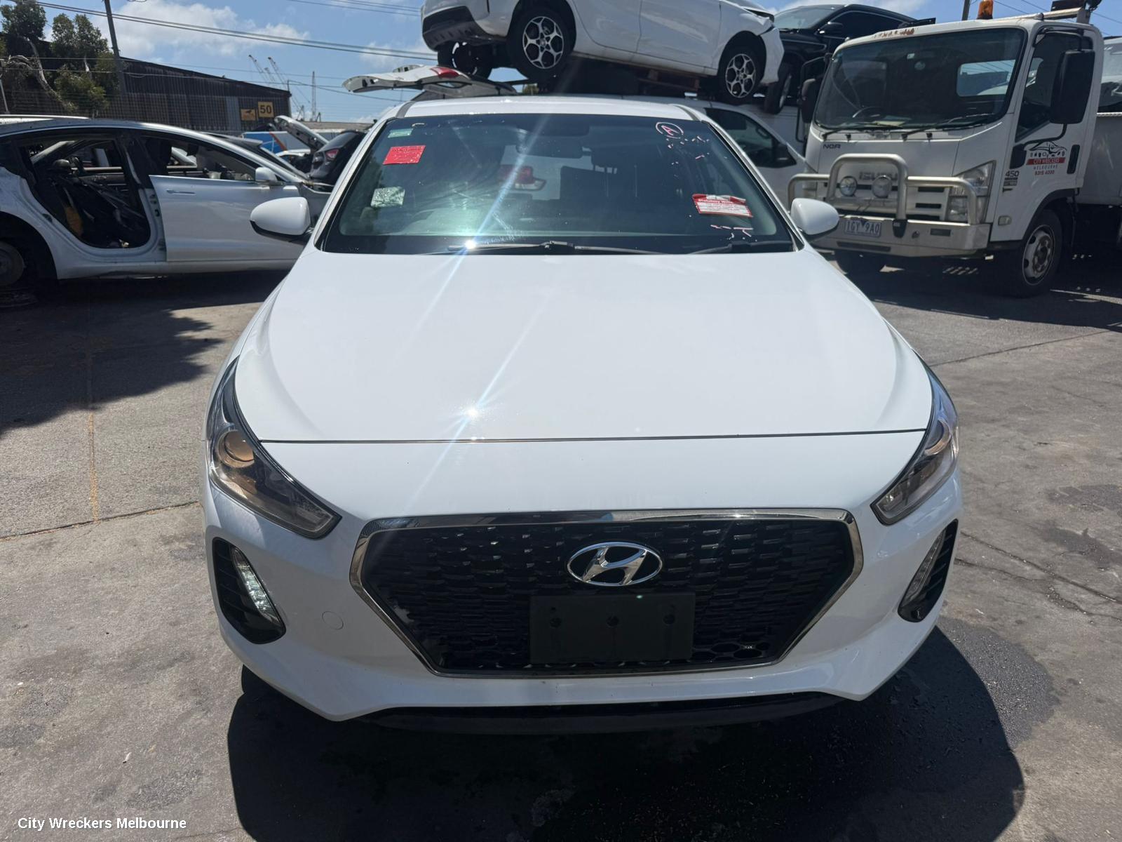 HYUNDAI I30 COURTESY LIGHT, FRONT, GREY, W/ SUNGLASS HOLDER TYPE, PD, 03/2017 ONWARDS