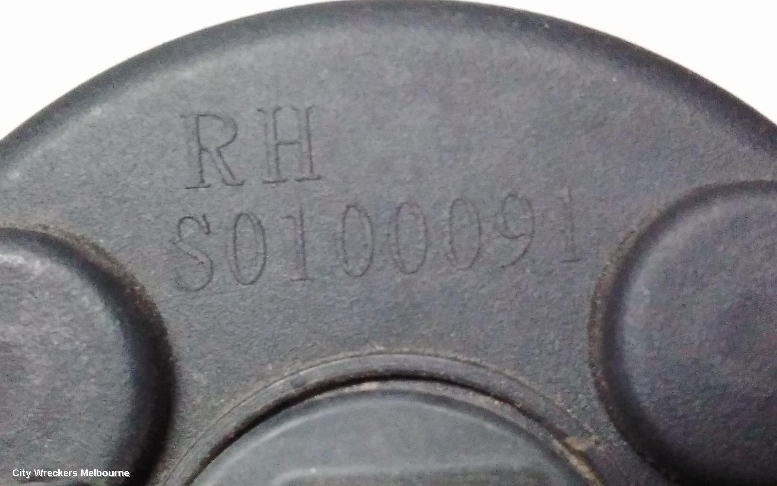 TOYOTA HILUX RIGHT INDICATOR/FOG/SIDE, BUMPER FOGLAMP, 03/2005 - 09/2008