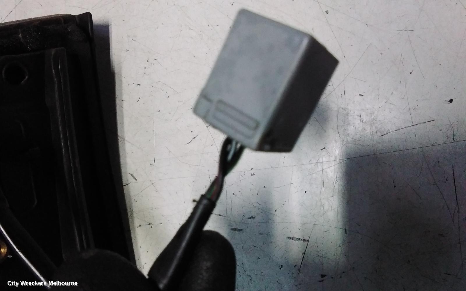 FORD FOCUS RIGHT DOOR MIRROR, LS, MANUAL, 06/2005 - 05/2007