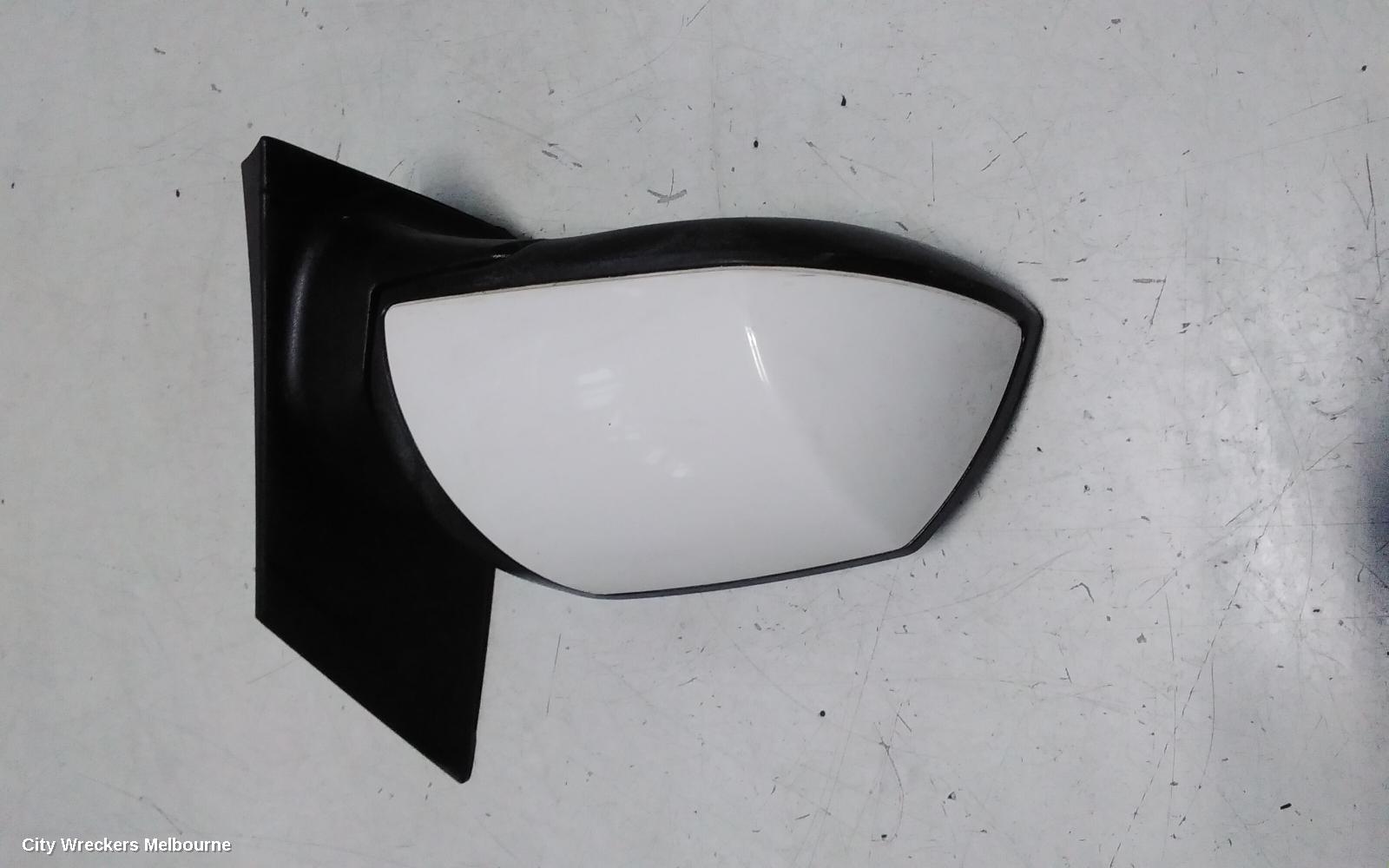 FORD FOCUS RIGHT DOOR MIRROR, LS, MANUAL, 06/2005 - 05/2007