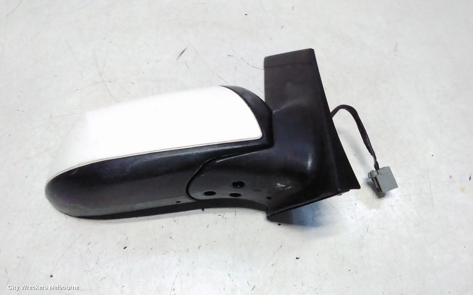 FORD FOCUS RIGHT DOOR MIRROR, LS, MANUAL, 06/2005 - 05/2007