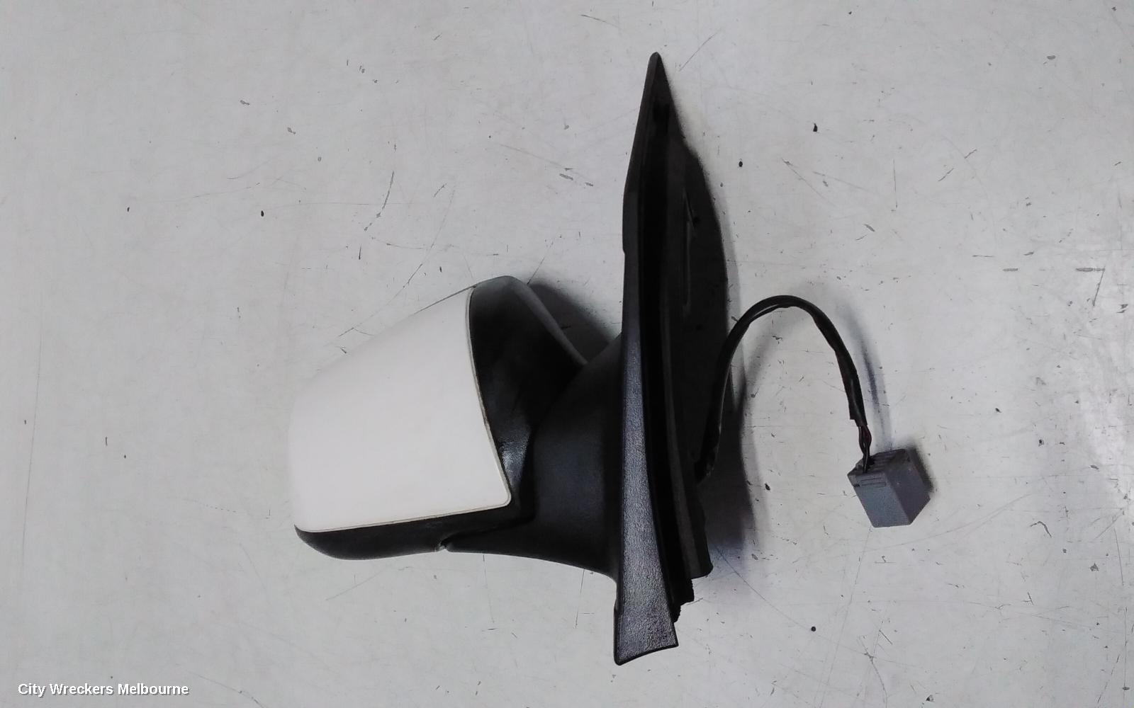 FORD FOCUS RIGHT DOOR MIRROR, LS, MANUAL, 06/2005 - 05/2007