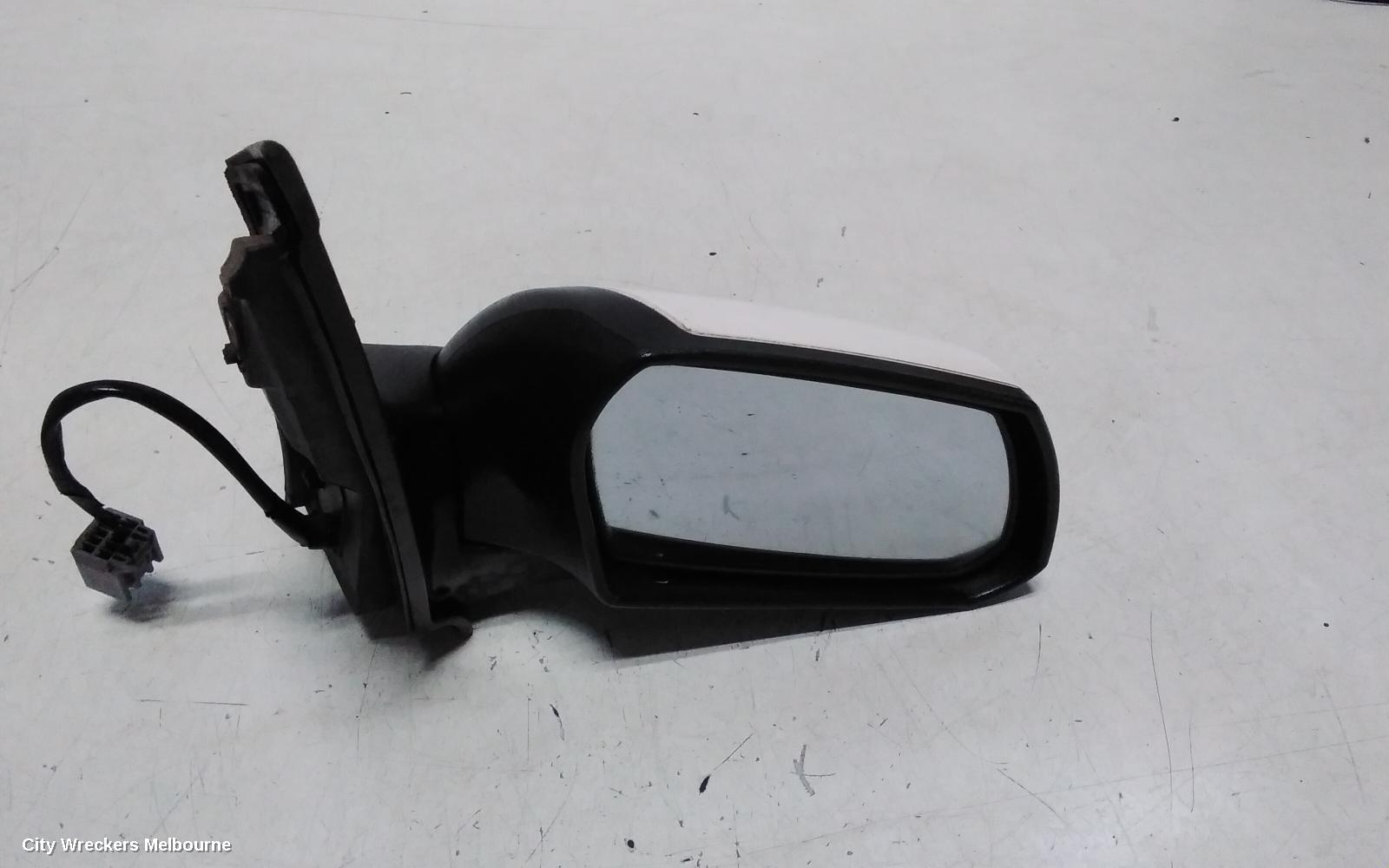 FORD FOCUS RIGHT DOOR MIRROR, LS, MANUAL, 06/2005 - 05/2007