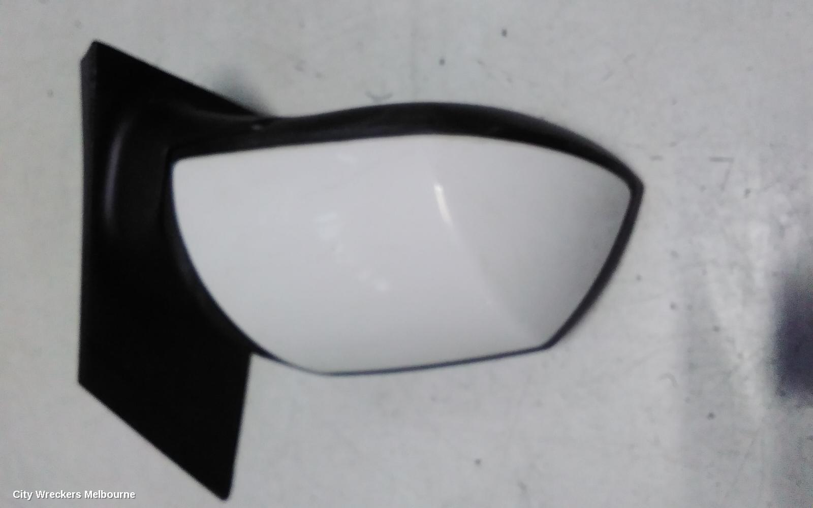 FORD FOCUS RIGHT DOOR MIRROR, LS, MANUAL, 06/2005 - 05/2007