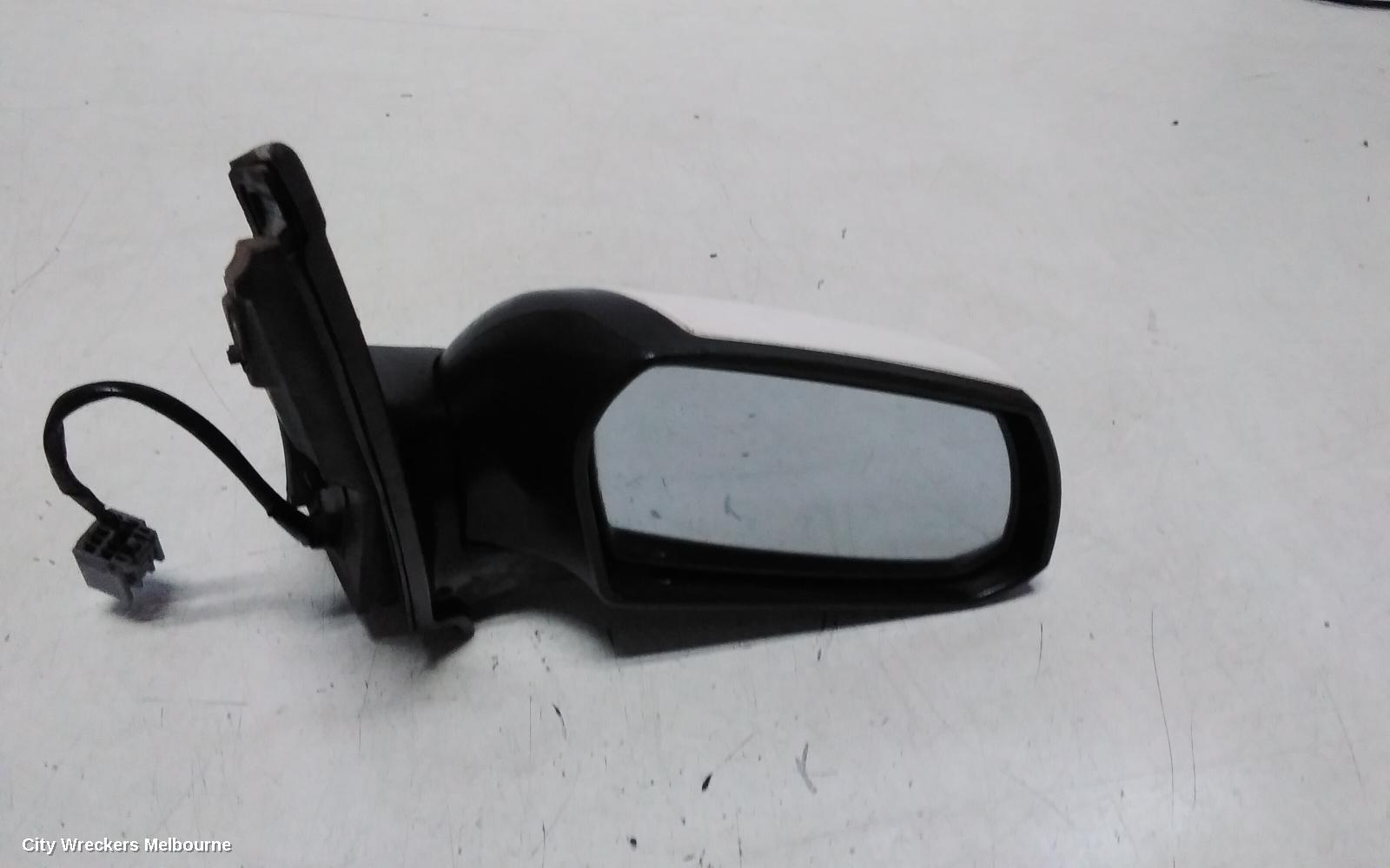 FORD FOCUS RIGHT DOOR MIRROR, LS, MANUAL, 06/2005 - 05/2007