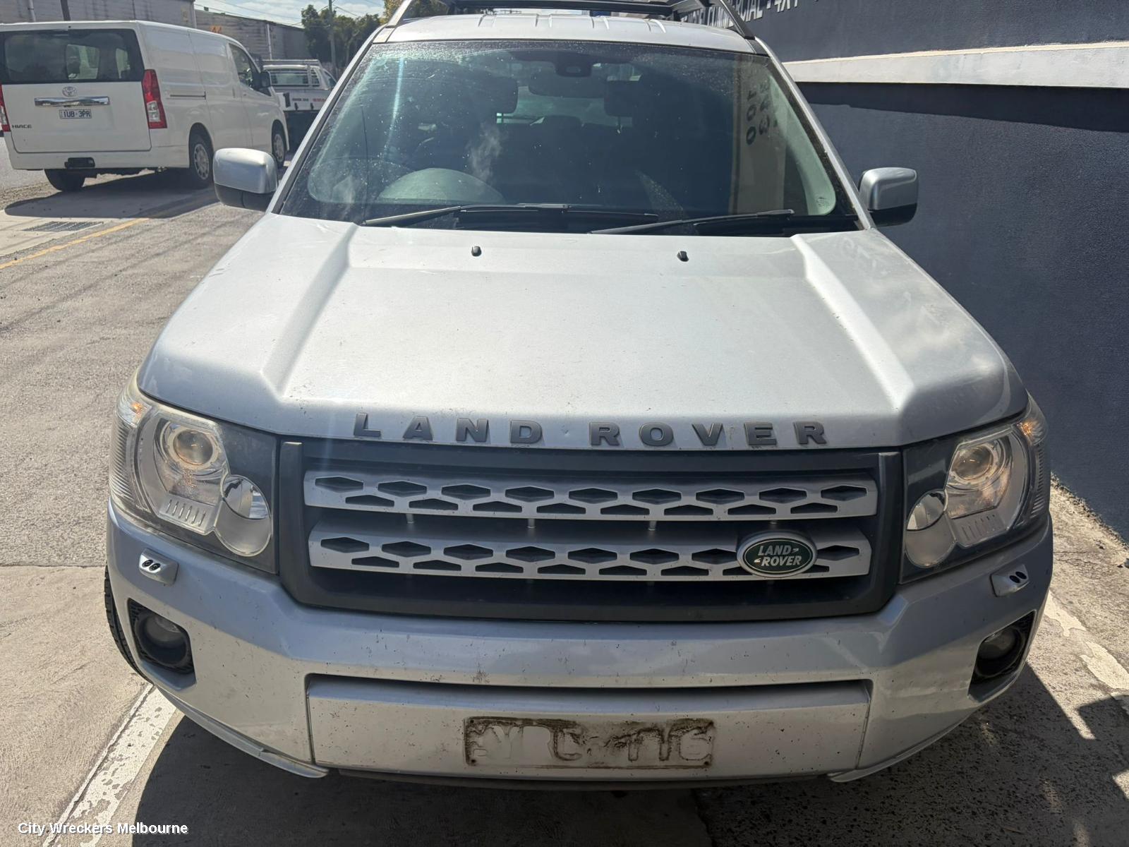 LAND ROVER FREELANDER RIGHT HEADLAMP, LF2, W/ HALOGEN,  NON SIGNATURE TYPE, 10/2010 - 12/2014