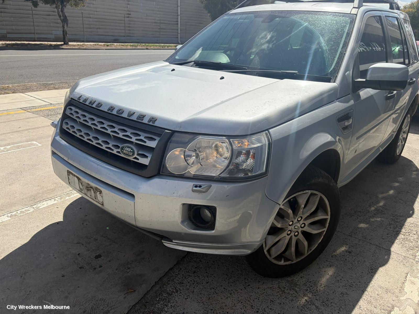 LAND ROVER FREELANDER RIGHT HEADLAMP, LF2, W/ HALOGEN,  NON SIGNATURE TYPE, 10/2010 - 12/2014