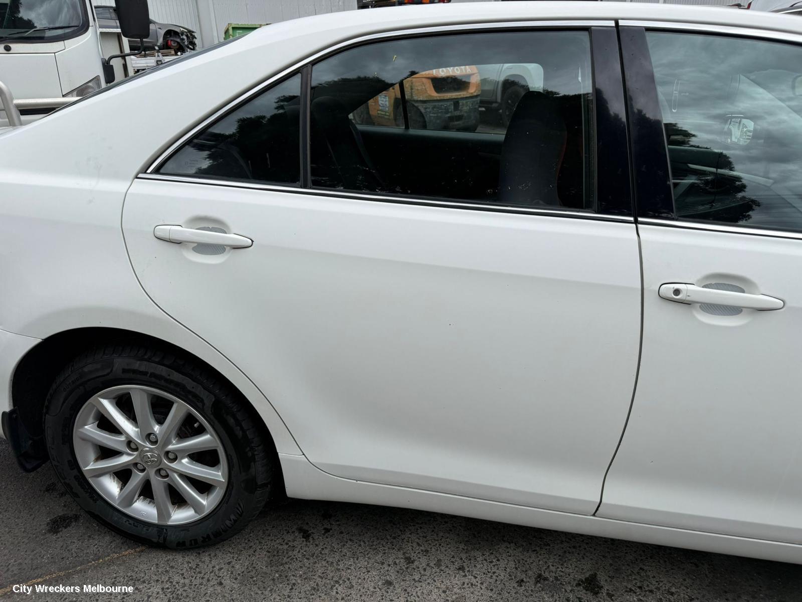 TOYOTA AURION RIGHT REAR 1/4 DOOR GLASS, GSV40R, 10/2006 - 03/2012
