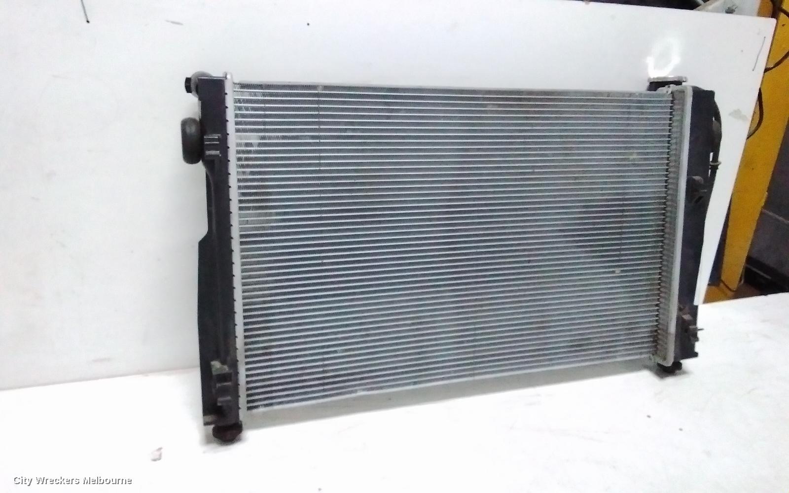 HOLDEN COMMODORE RADIATOR, AUTO, 3.8, VY1-VY2, 10/2002 - 07/2004